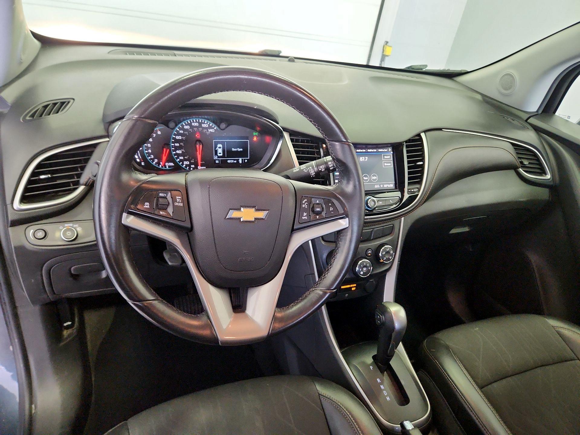 Thumbnail: 2022 Chevrolet Trax - 9