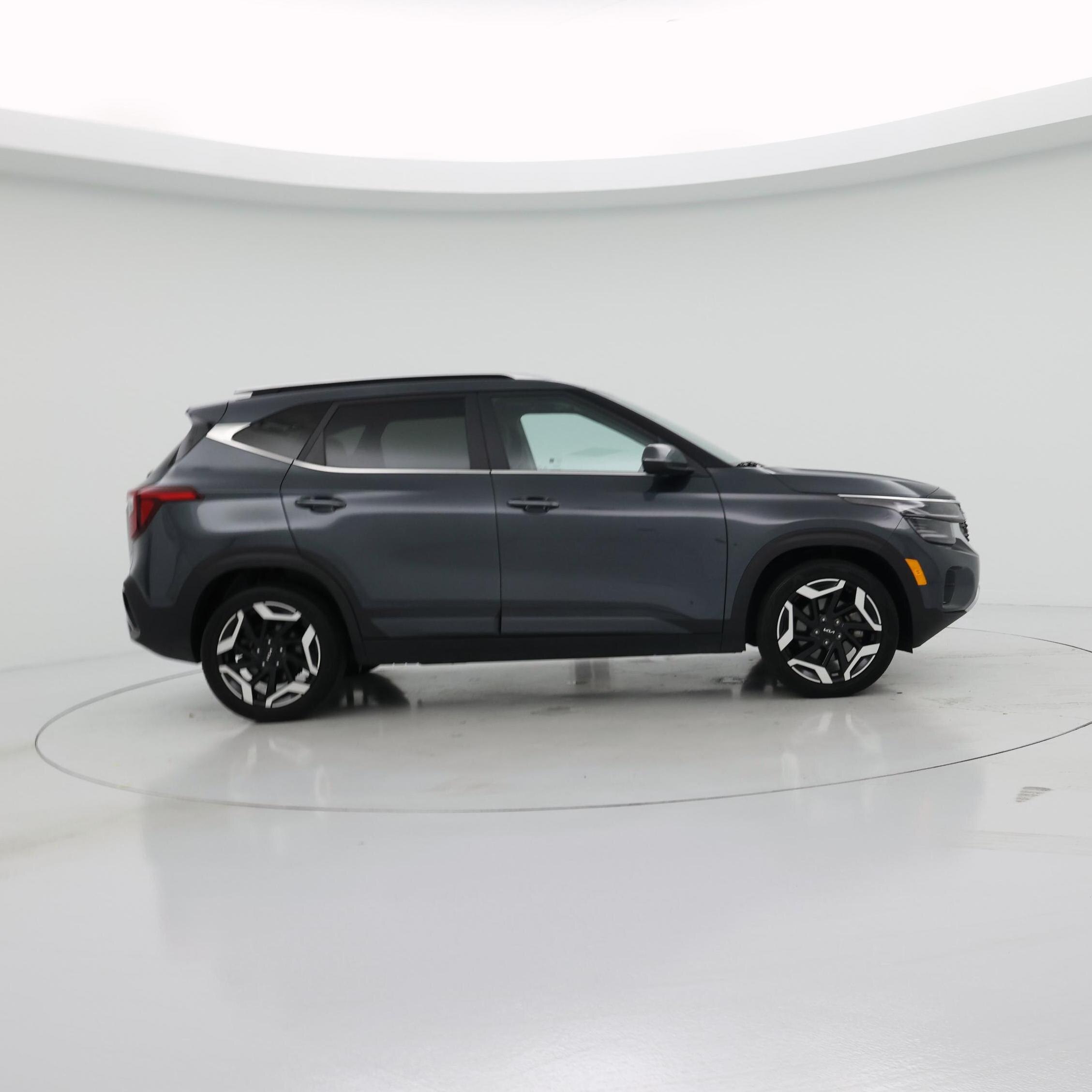 Thumbnail: 2024 Kia Seltos - 7