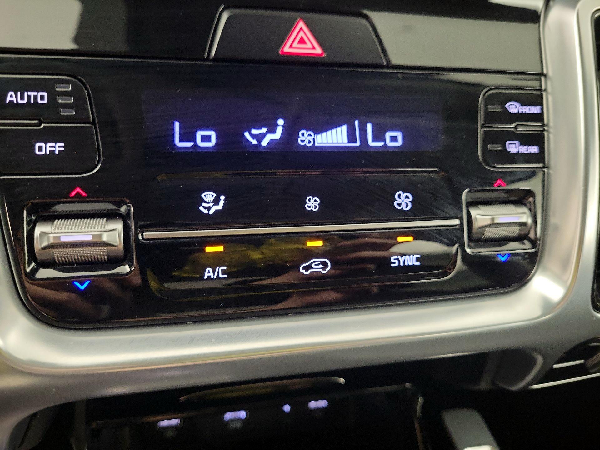 Thumbnail: 2021 Kia Sorento - 16