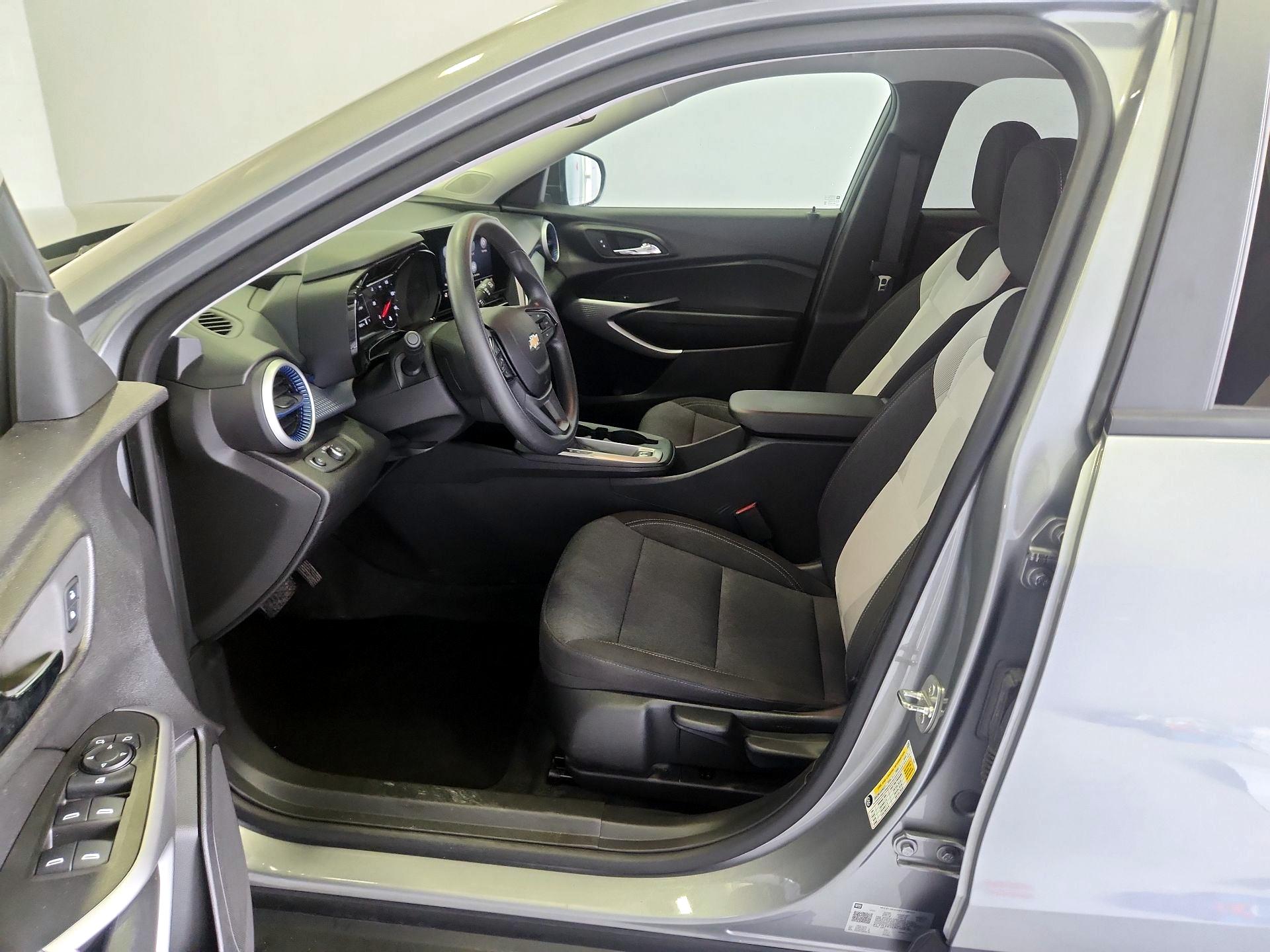 Thumbnail: 2024 Chevrolet Trax - 11