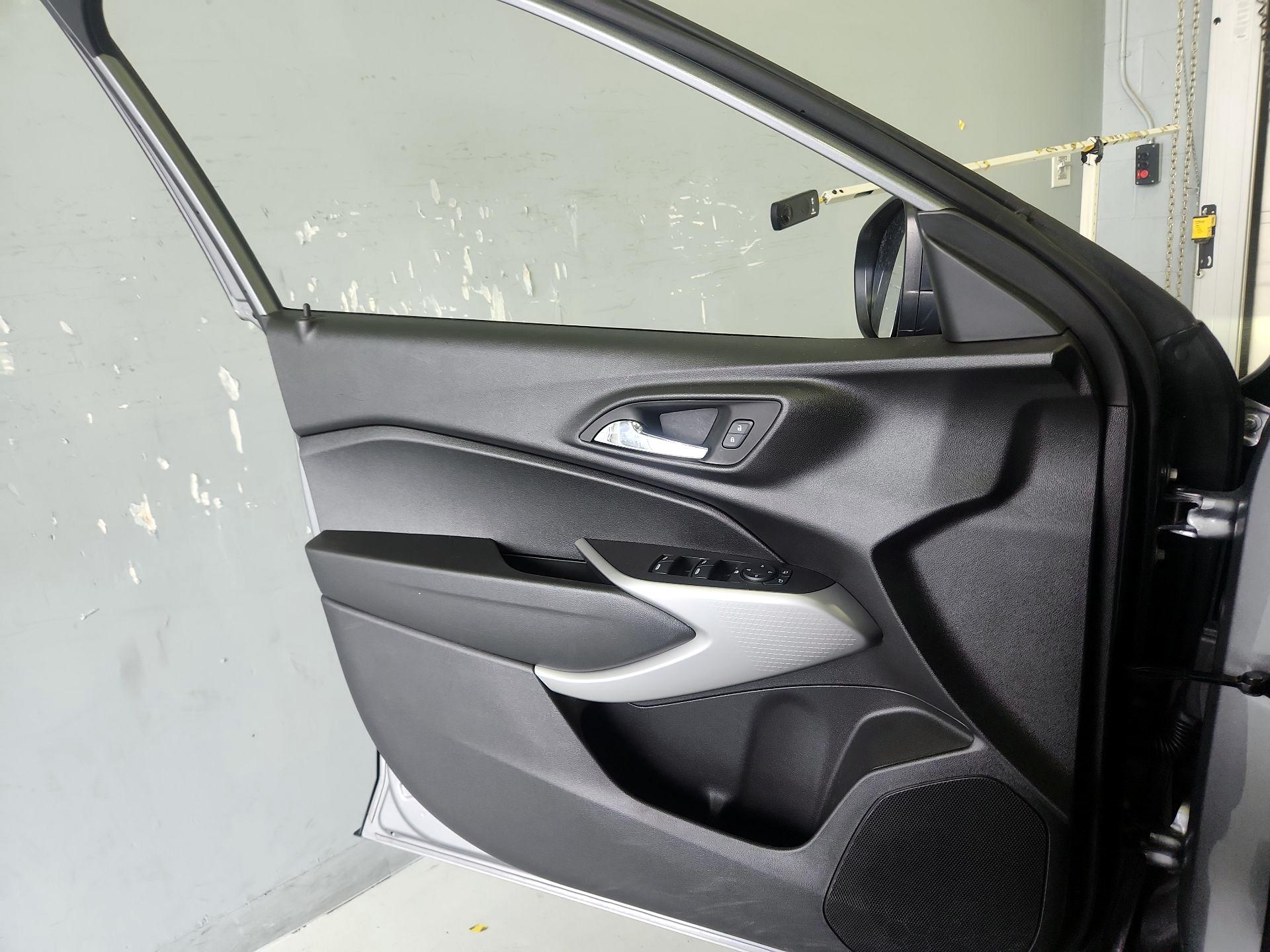 Thumbnail: 2024 Chevrolet Trax - 12