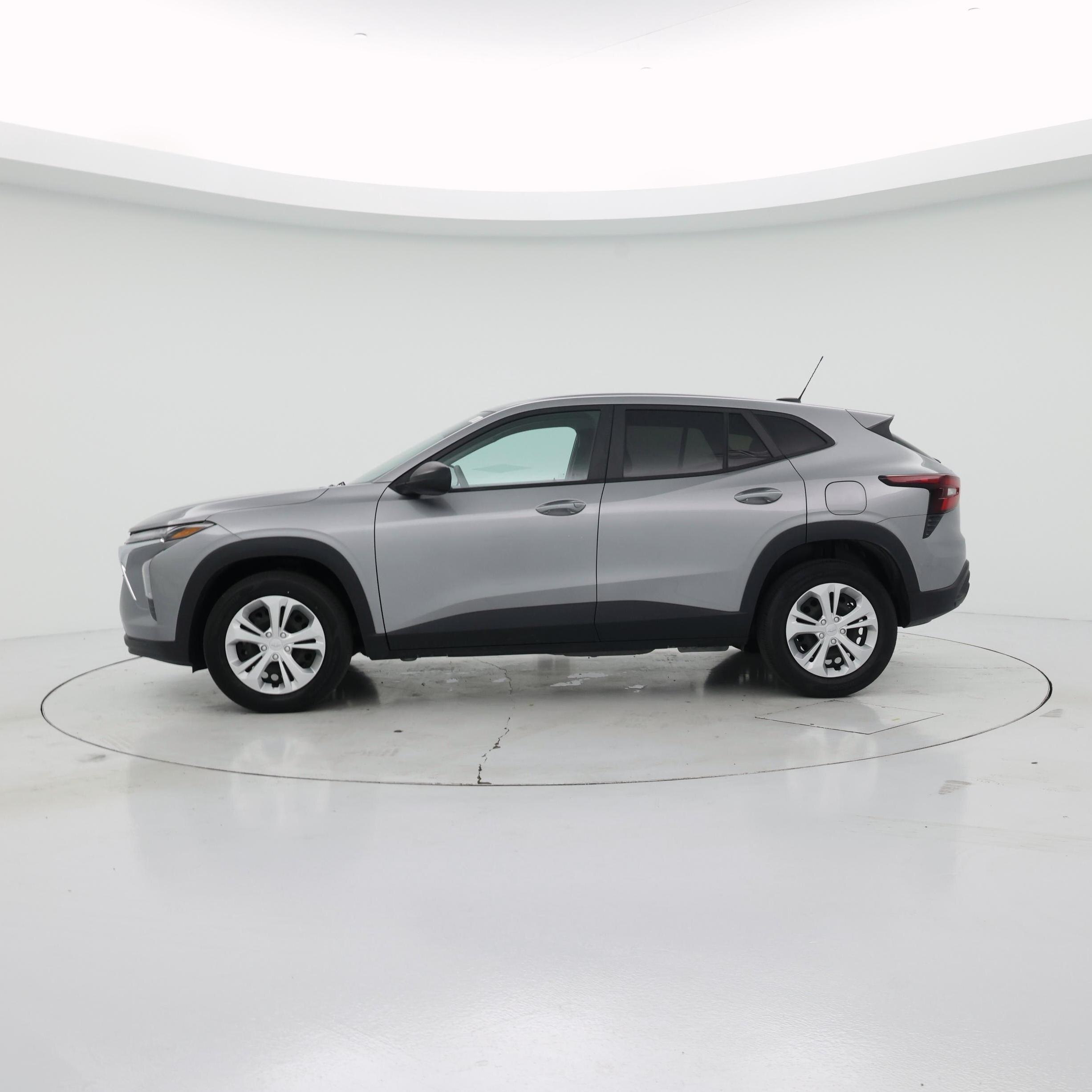 Thumbnail: 2024 Chevrolet Trax - 3