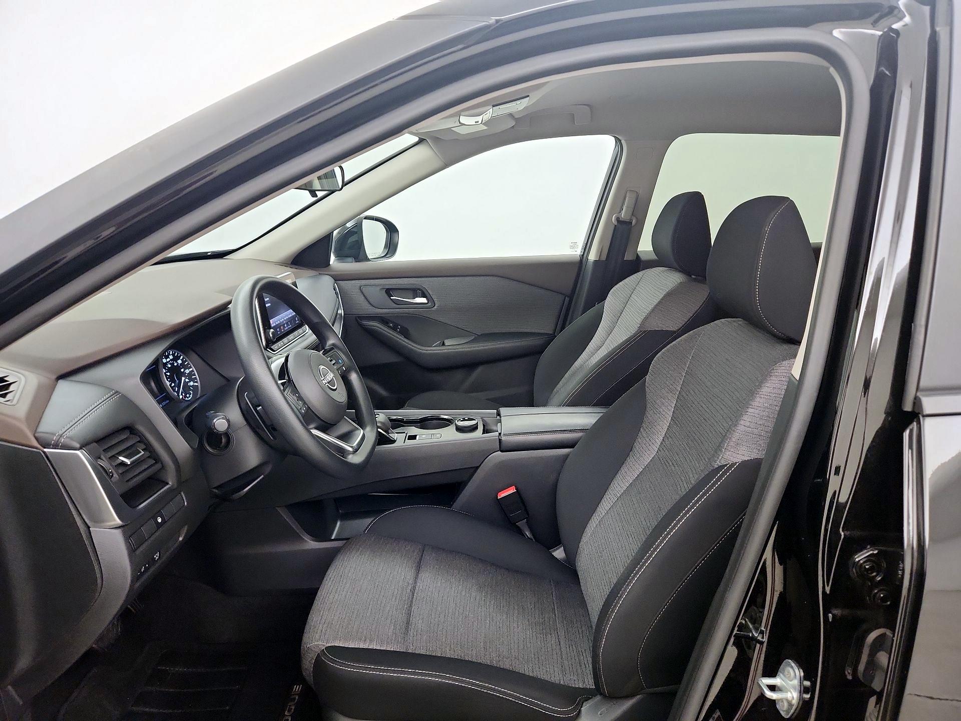 Thumbnail: 2023 Nissan Rogue - 11