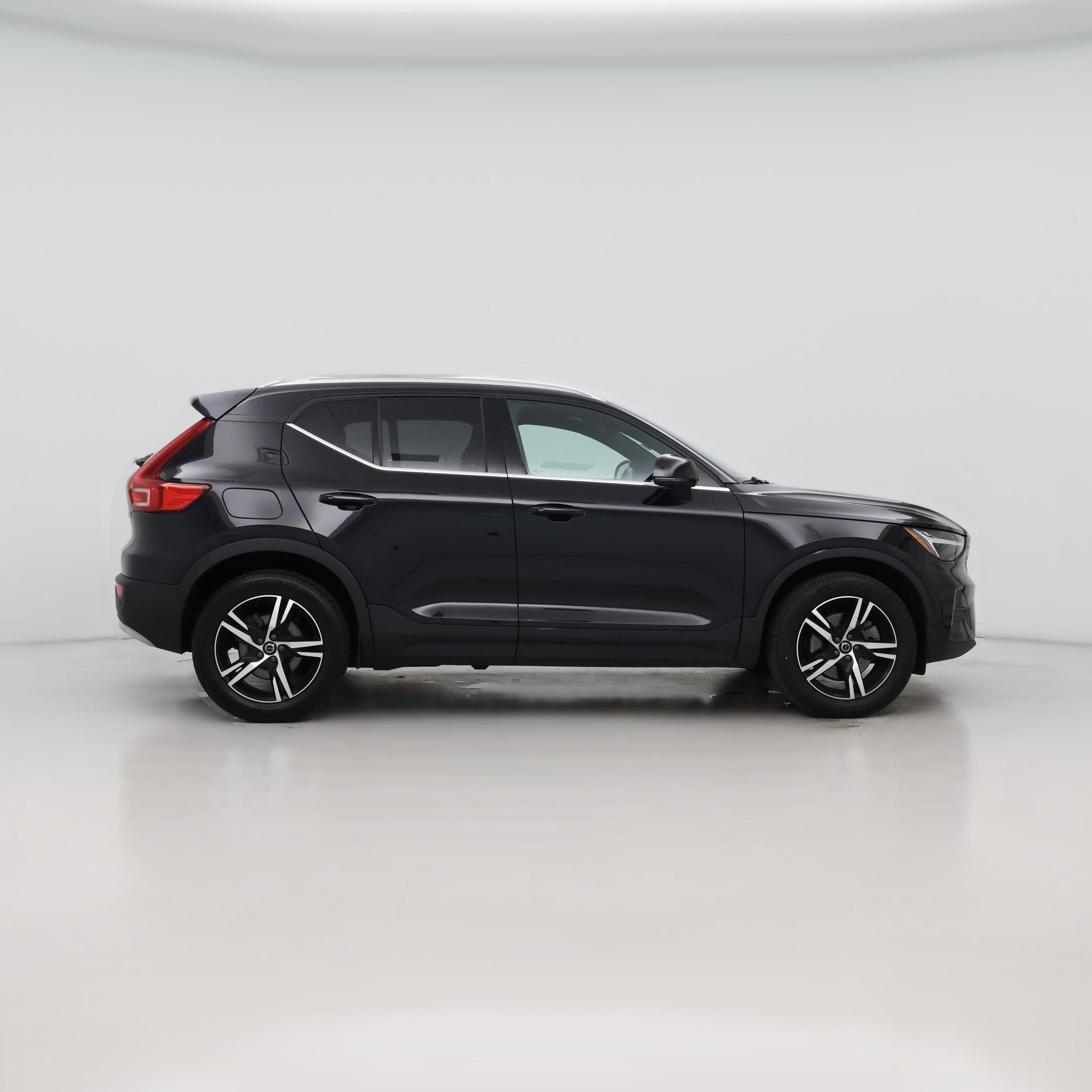 Thumbnail: 2024 Volvo XC40 - 1