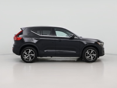 2024 Volvo XC40 B5 Core Dark Theme