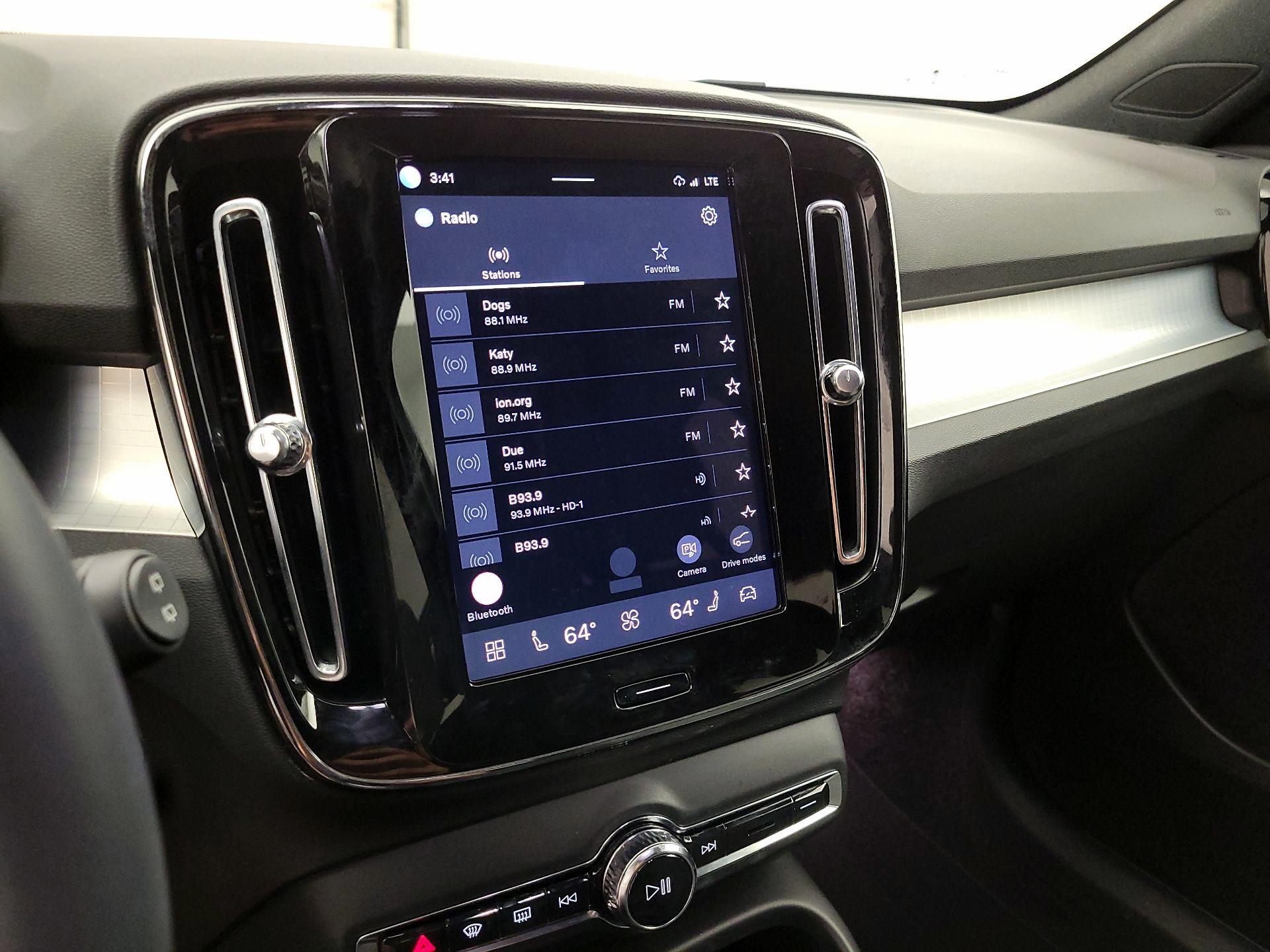 Thumbnail: 2024 Volvo XC40 - 15