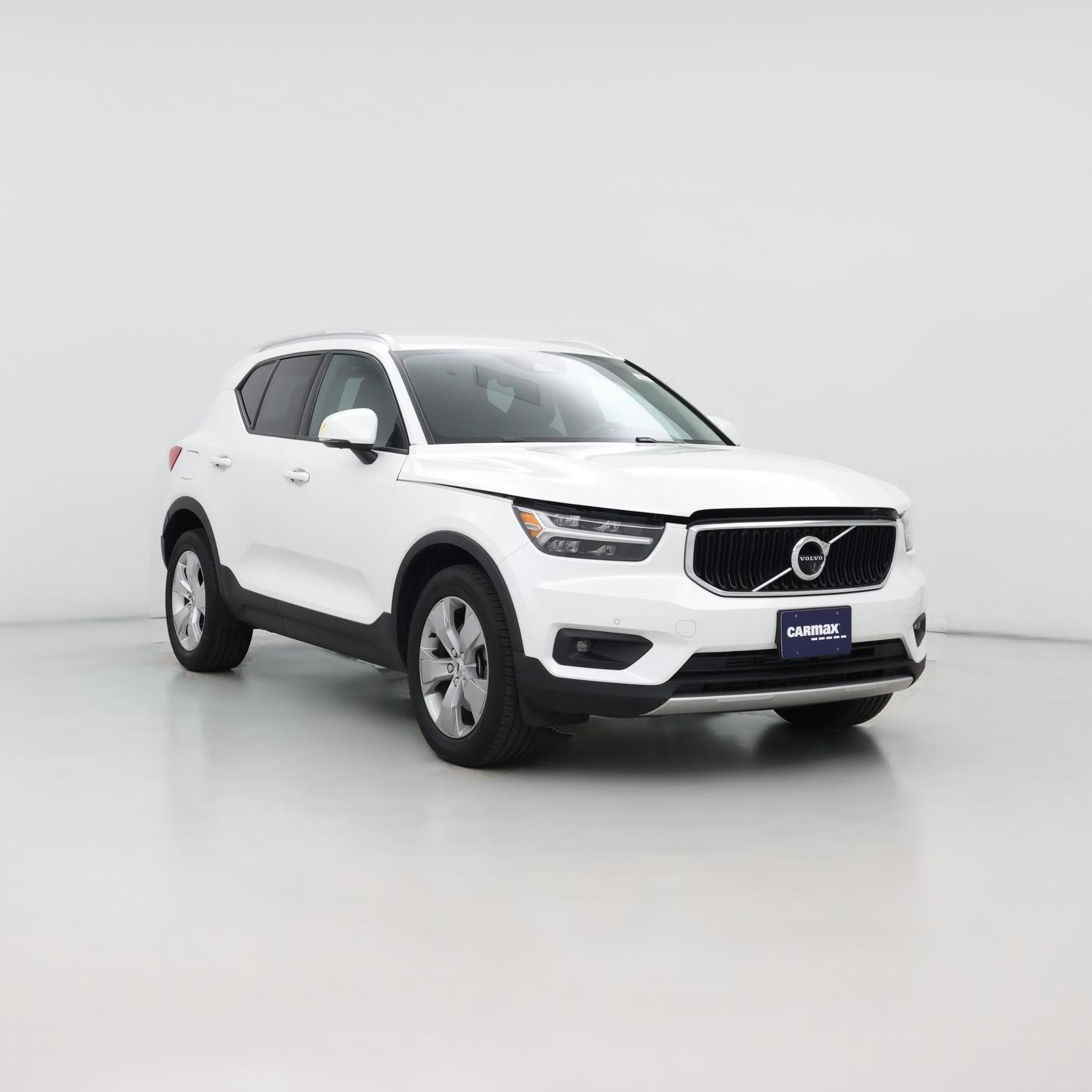 Thumbnail: 2022 Volvo XC40 - 1