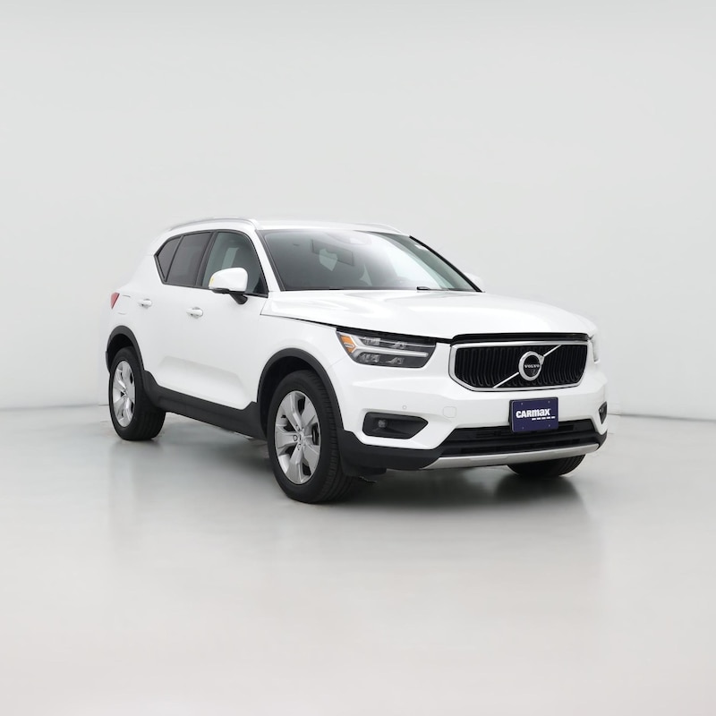 2022 Volvo XC40 T4 Momentum