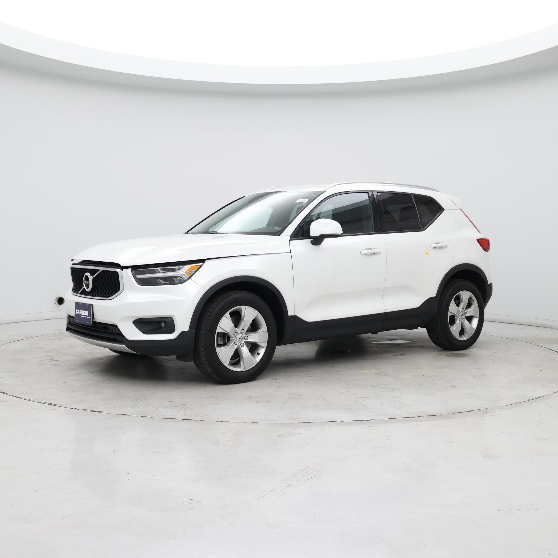 Thumbnail: 2022 Volvo XC40 - 3
