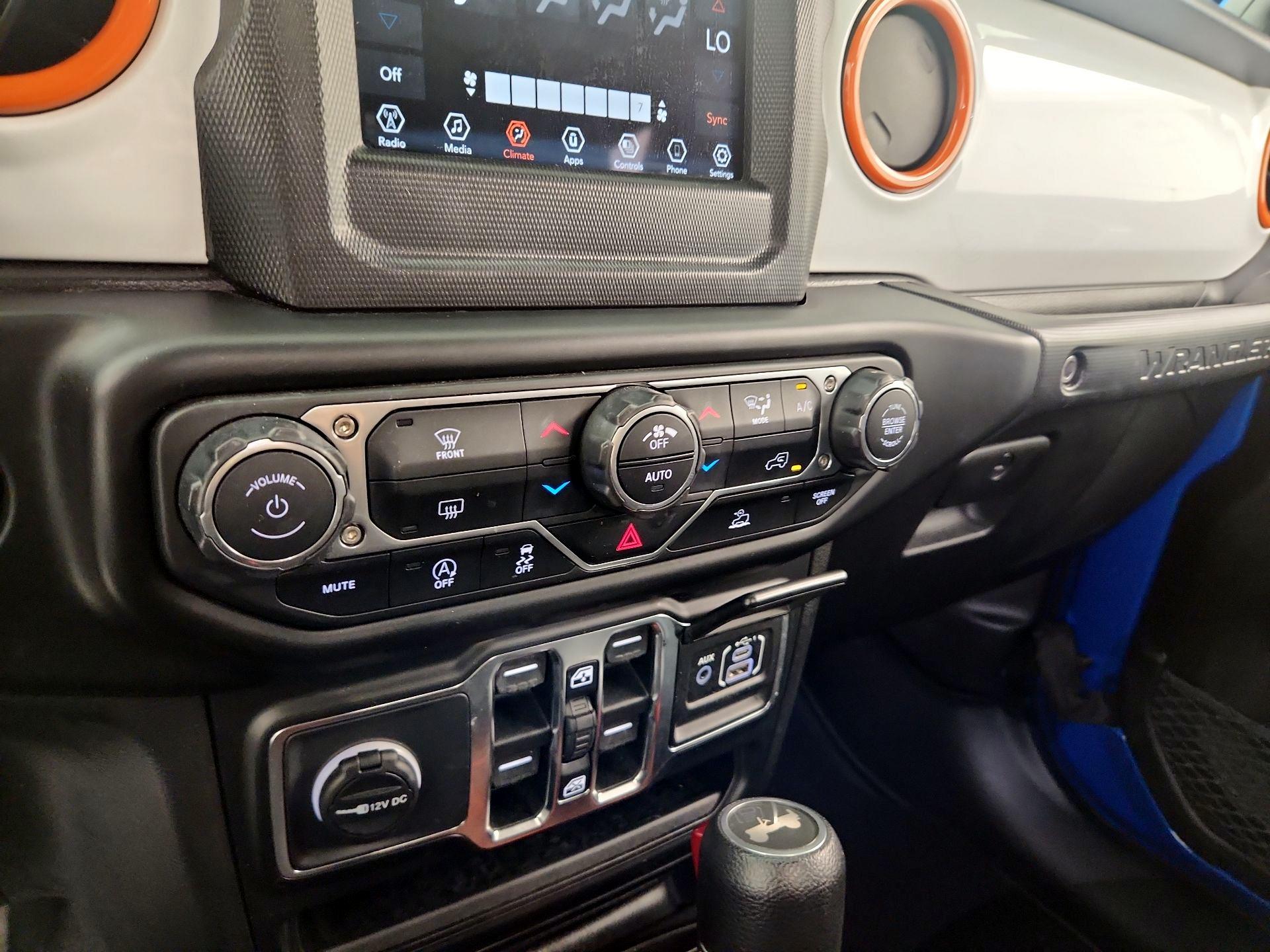 Thumbnail: 2021 Jeep Wrangler - 14