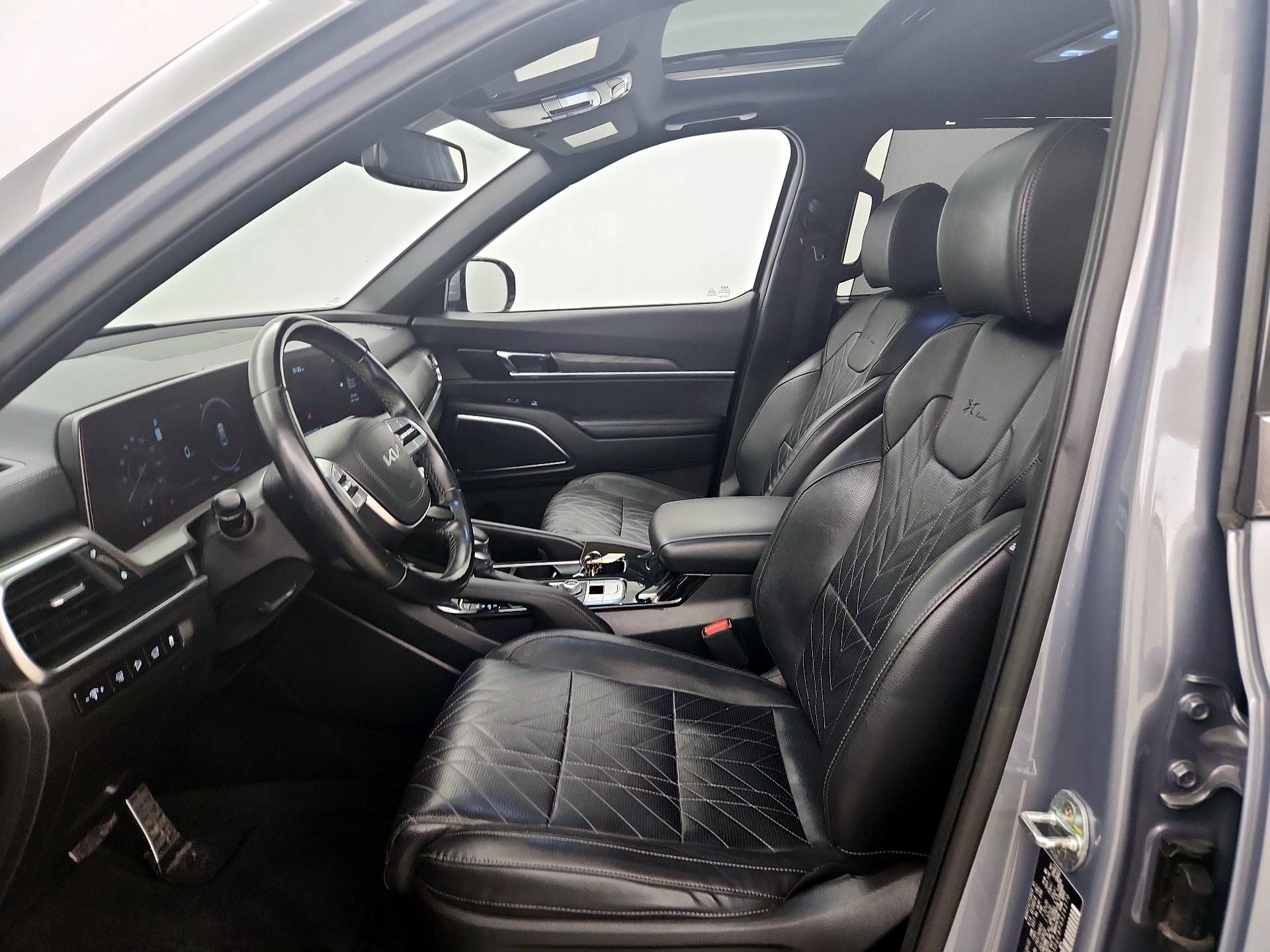 Thumbnail: 2023 Kia Telluride - 11