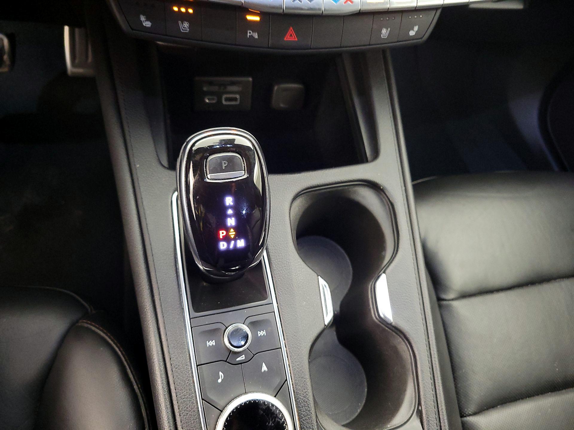 Thumbnail: 2021 Cadillac XT4 - 17