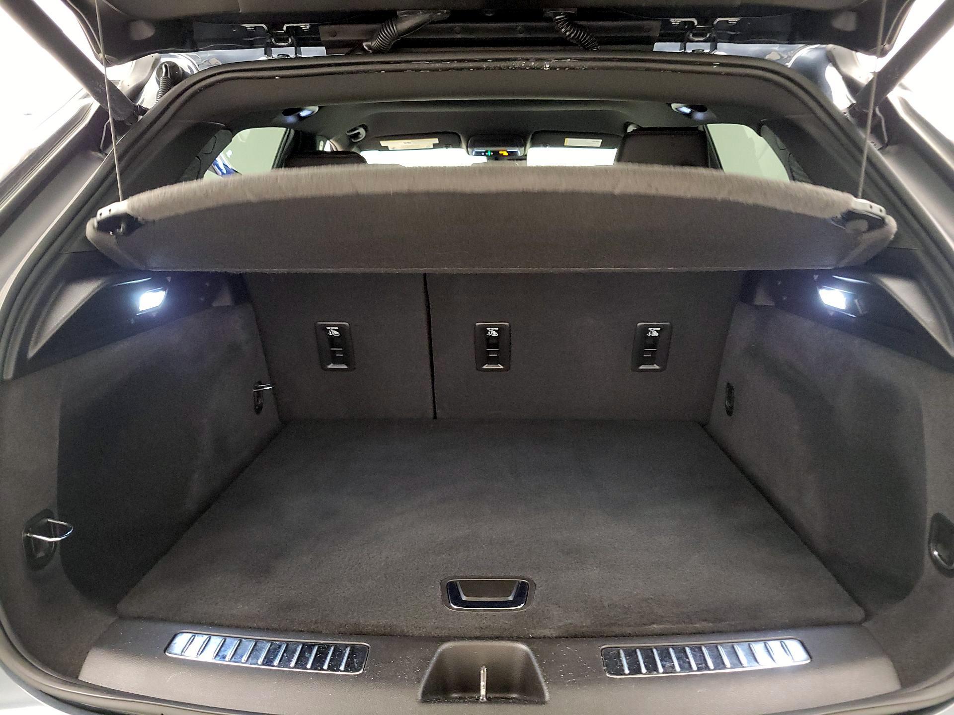 Thumbnail: 2021 Cadillac XT4 - 20