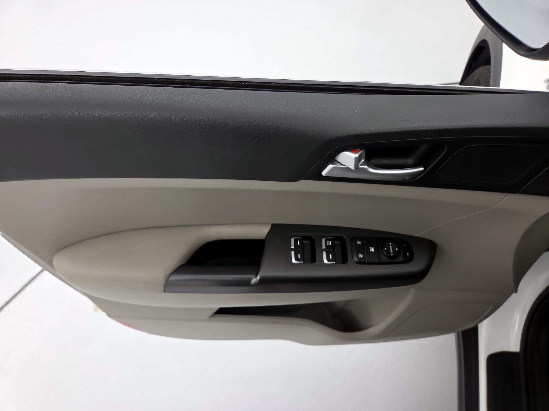 Thumbnail: 2021 Kia Sportage - 12