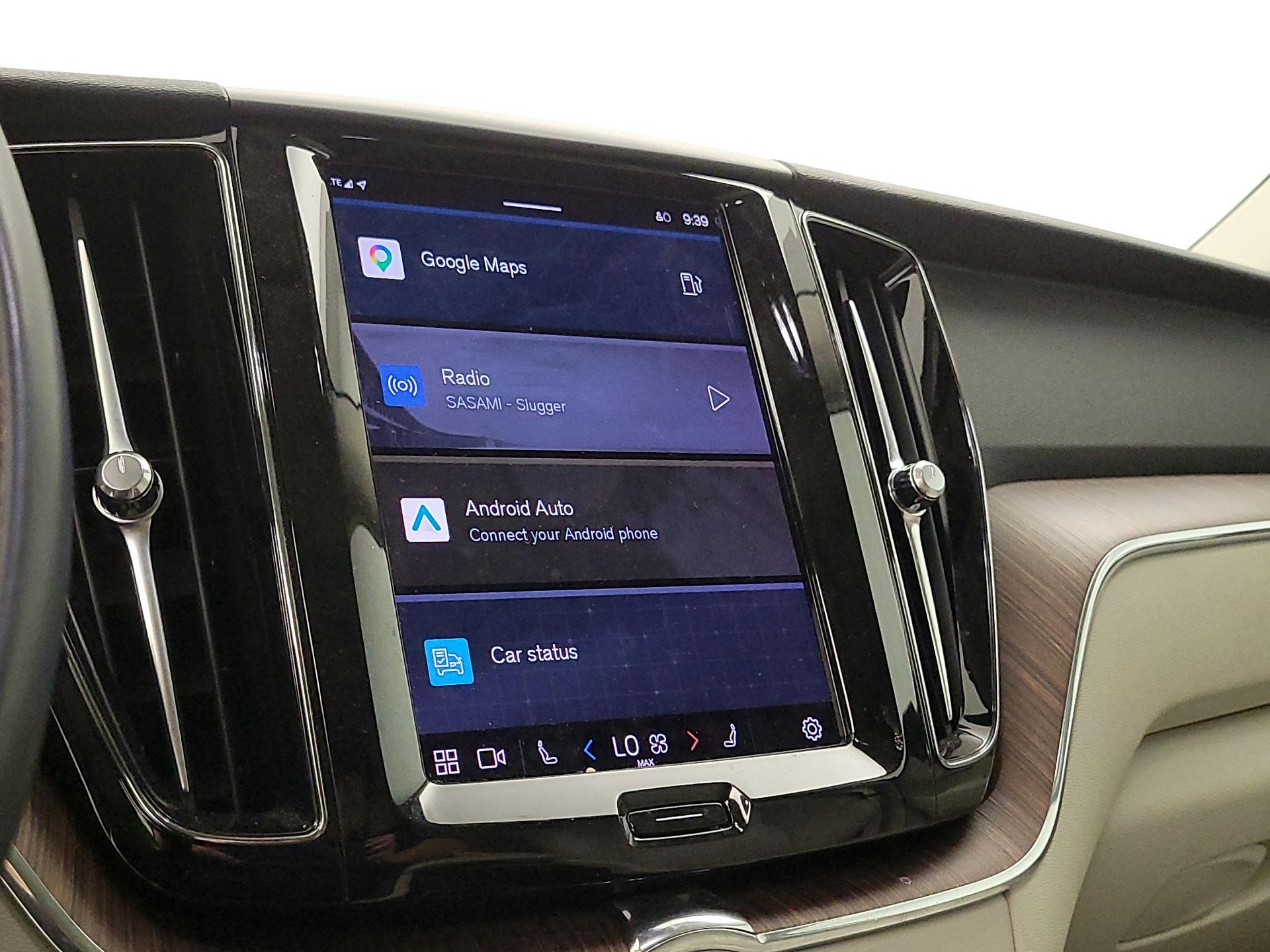 Thumbnail: 2022 Volvo XC60 - 15