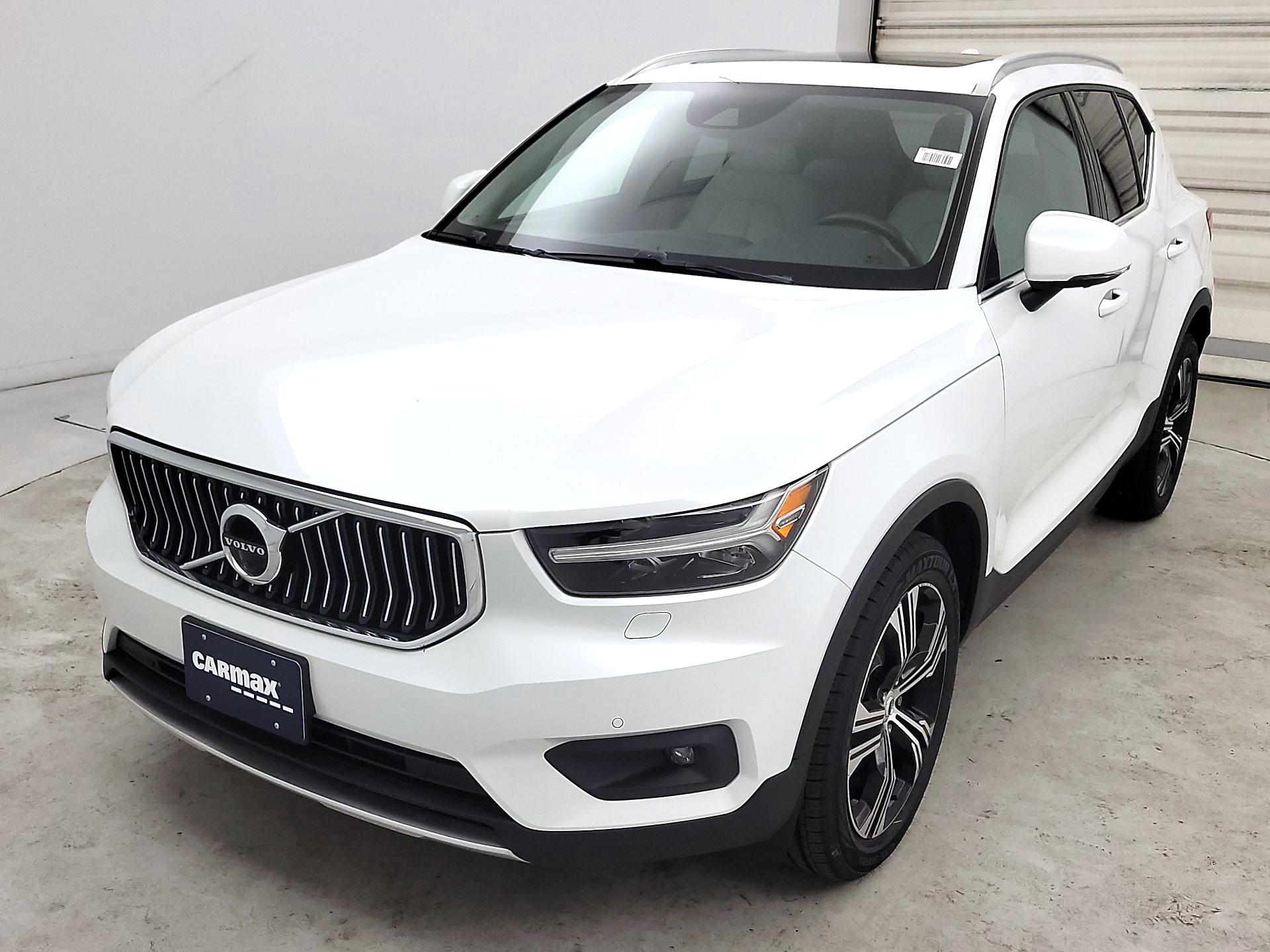 Thumbnail: 2021 Volvo XC40 - 3