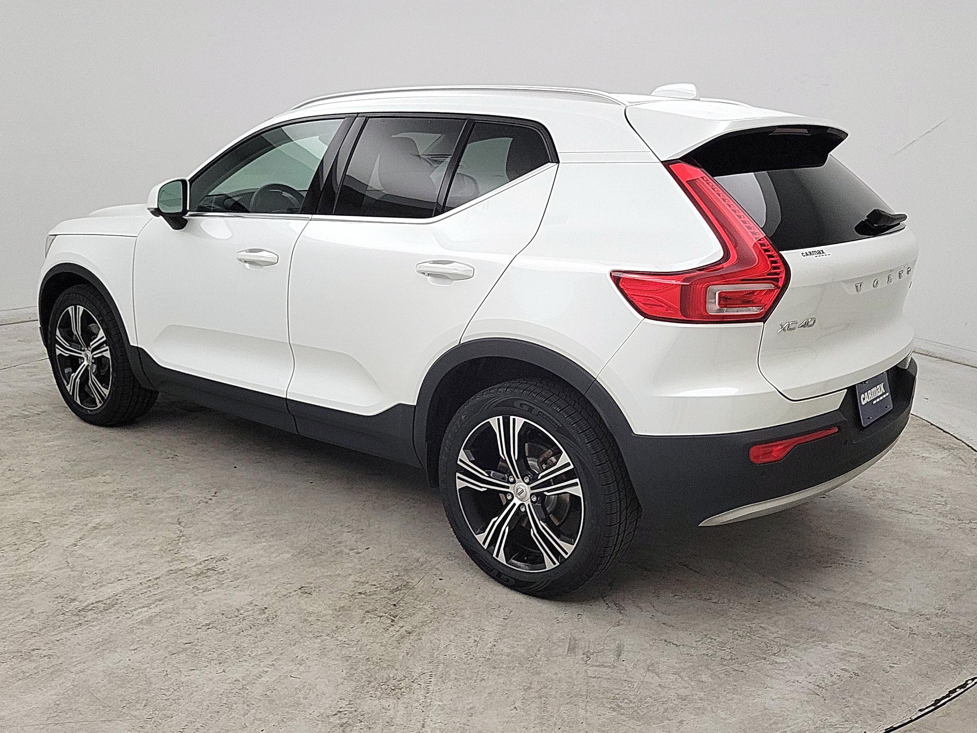 Thumbnail: 2021 Volvo XC40 - 7