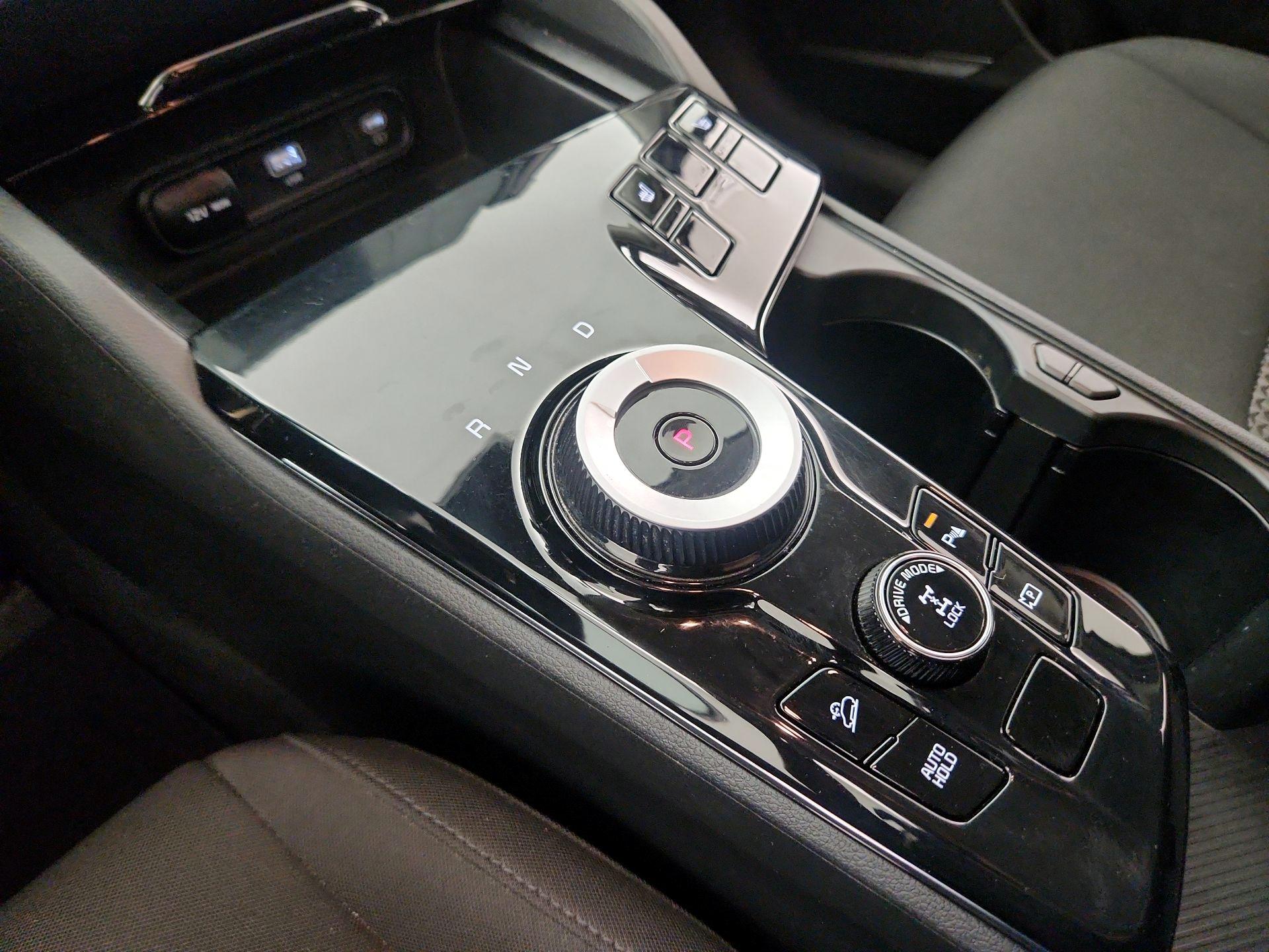 Thumbnail: 2023 Kia Sportage - 17