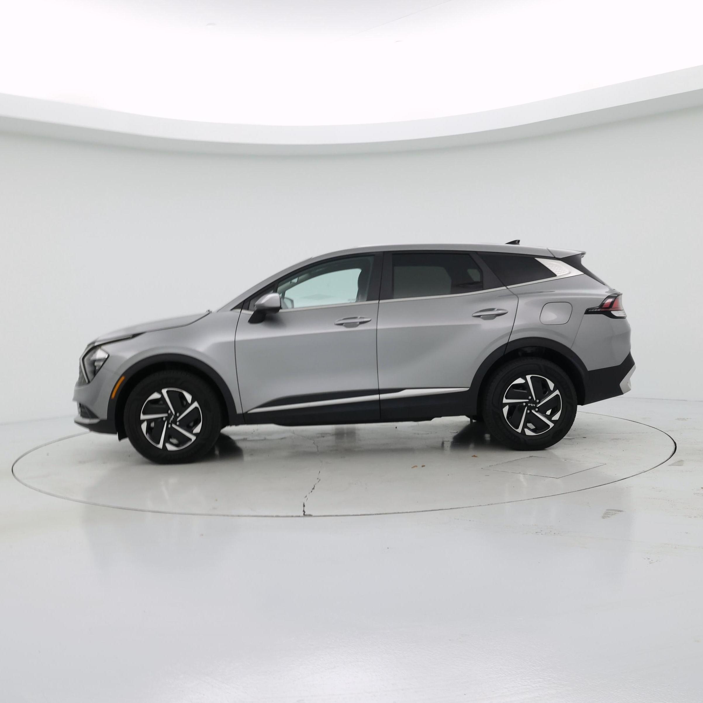 Thumbnail: 2023 Kia Sportage - 3