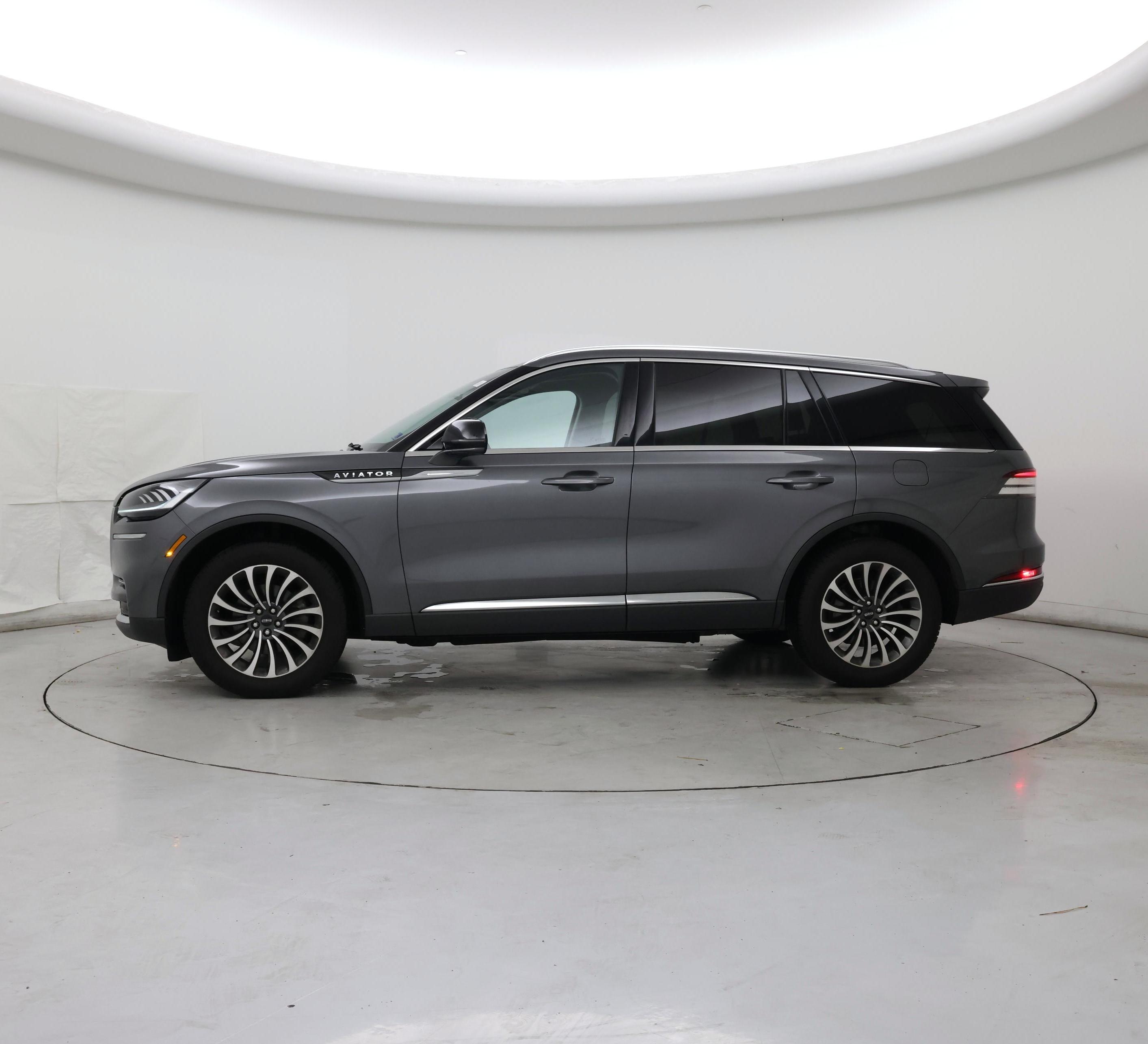 Thumbnail: 2023 Lincoln Aviator - 3