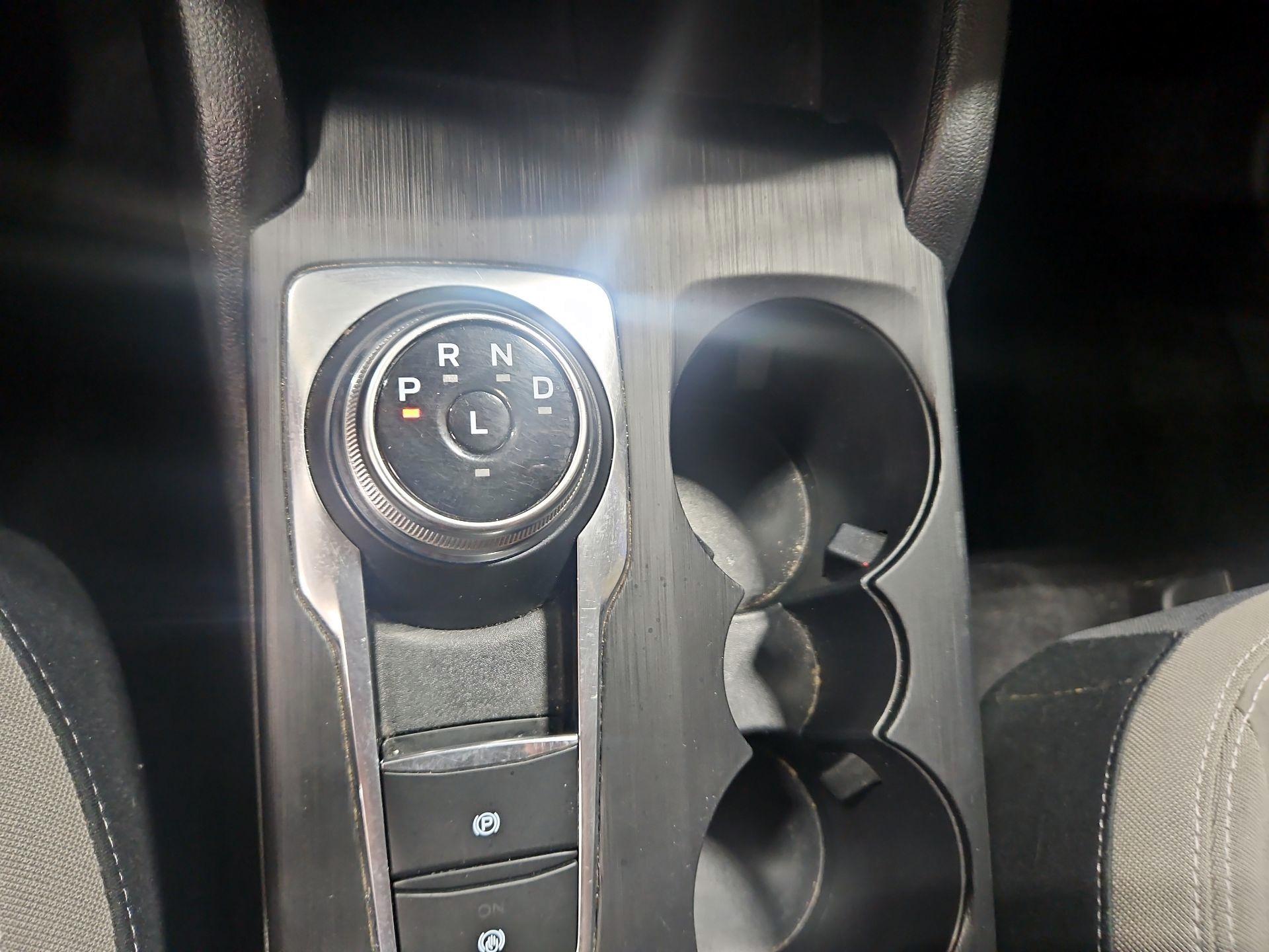 Thumbnail: 2022 Ford Escape - 16