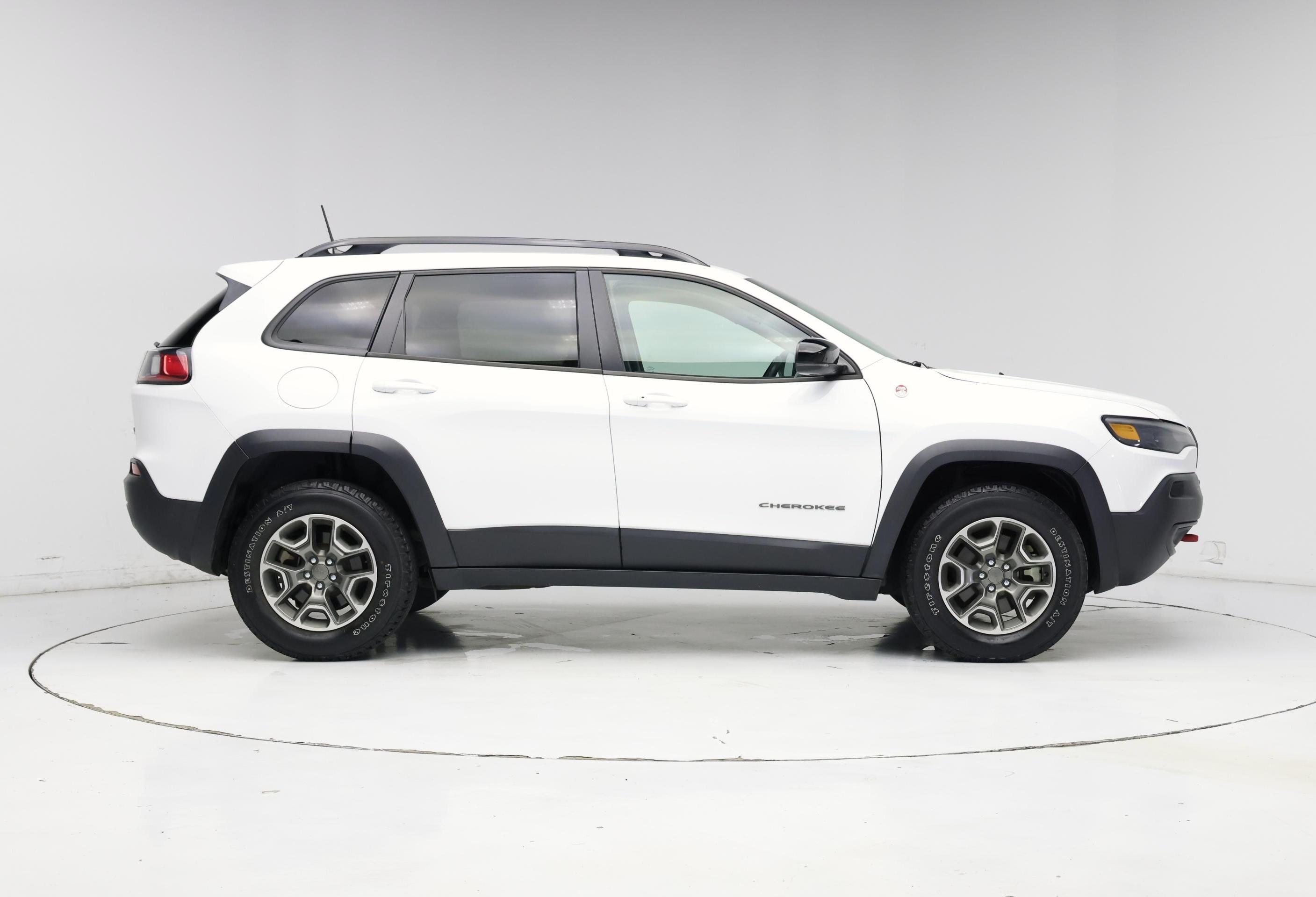 Thumbnail: 2022 Jeep Cherokee - 7