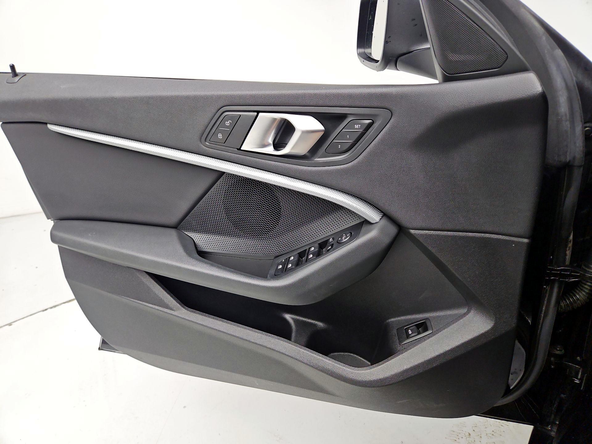 Thumbnail: 2024 BMW 2 Series - 12