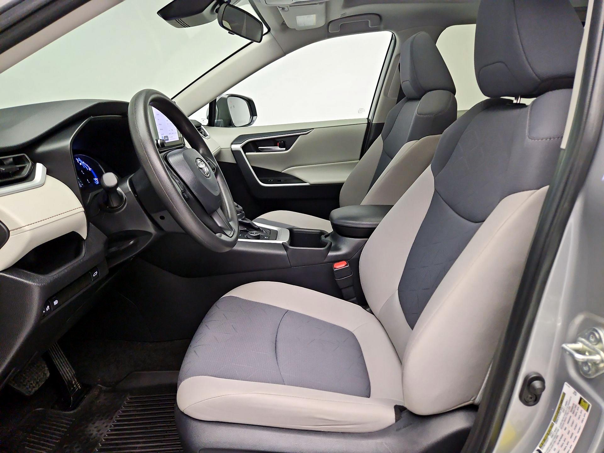 Thumbnail: 2024 Toyota RAV4 - 11