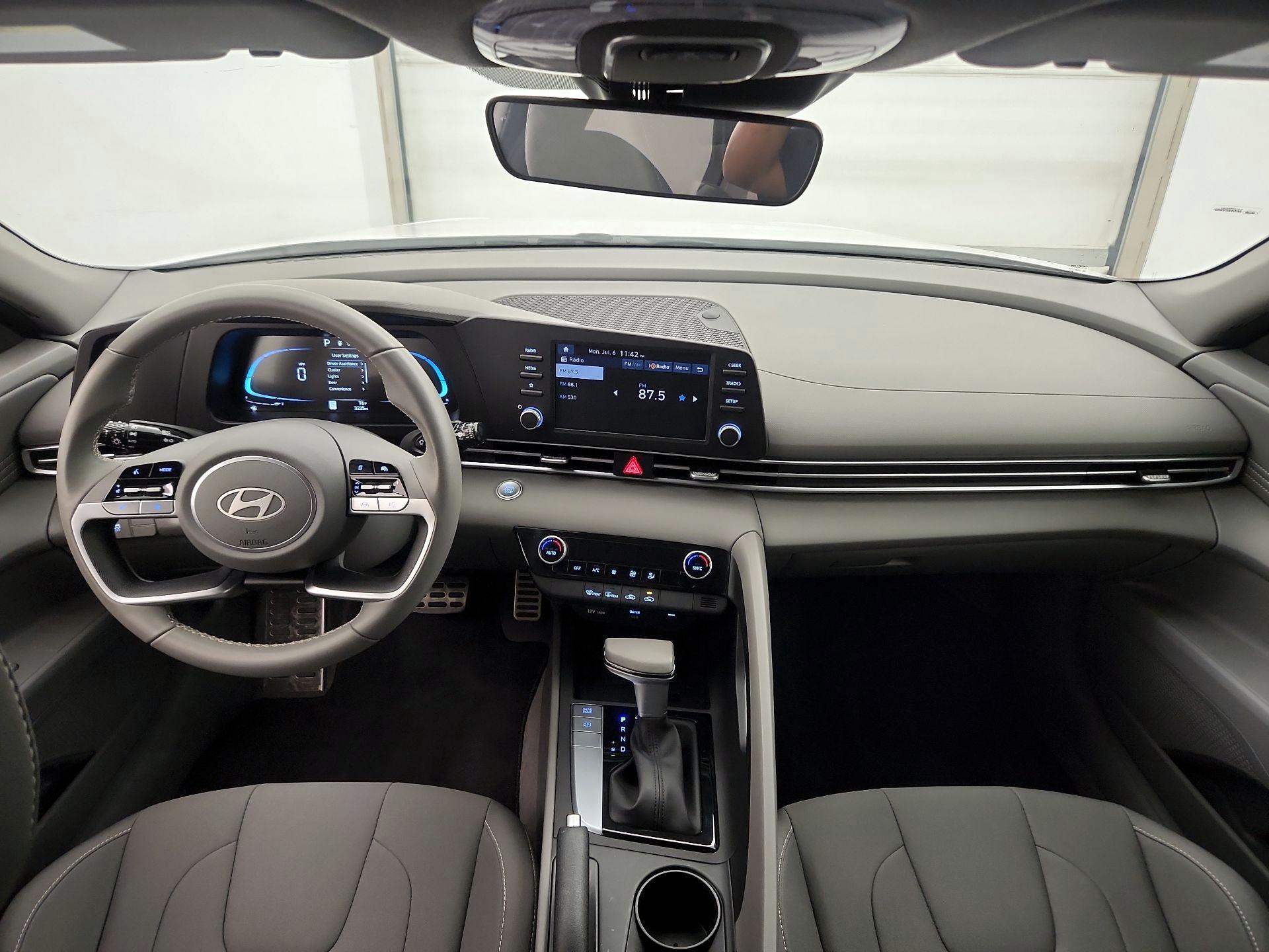 Thumbnail: 2025 Hyundai Elantra - 9