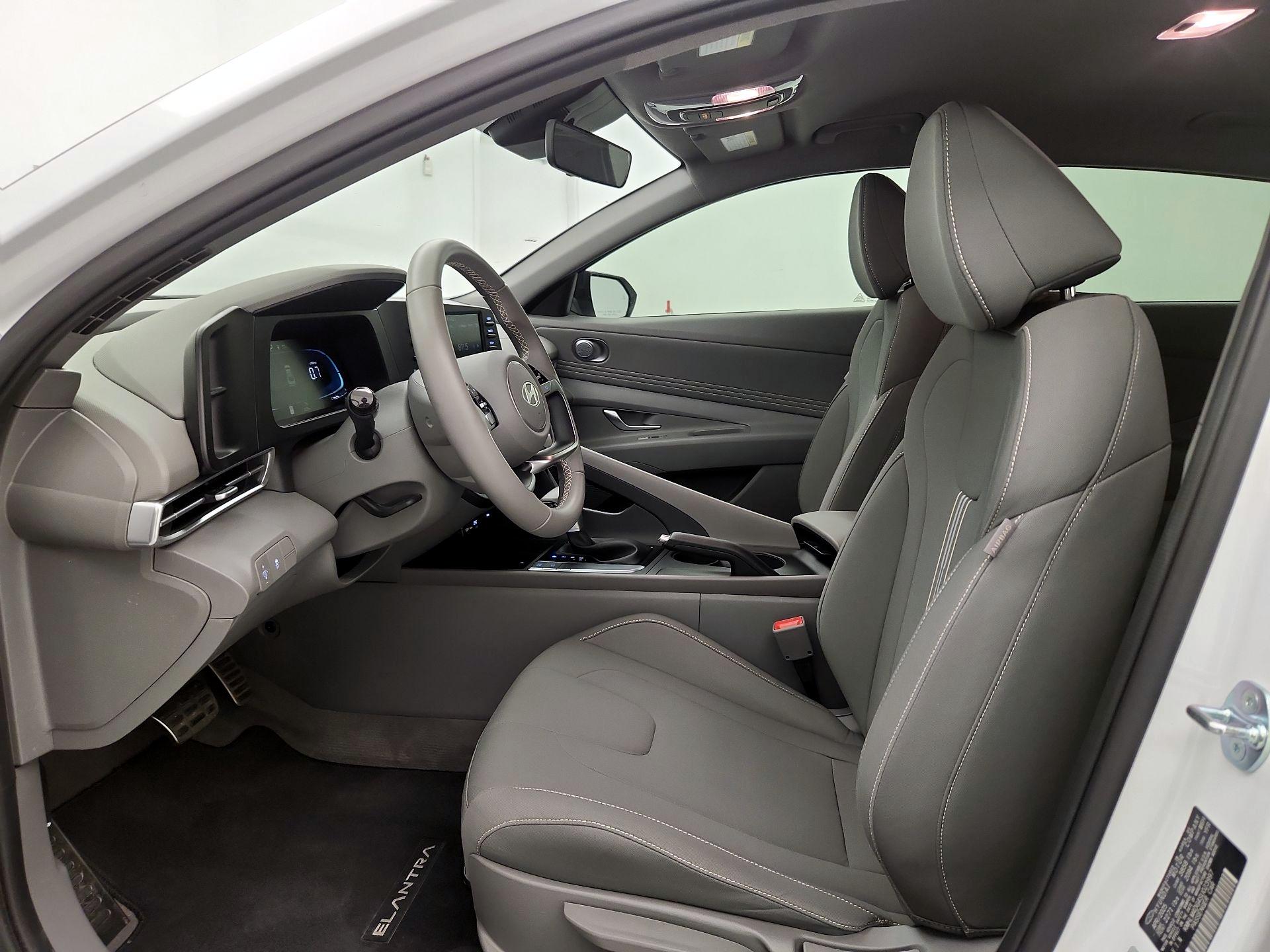 Thumbnail: 2025 Hyundai Elantra - 11