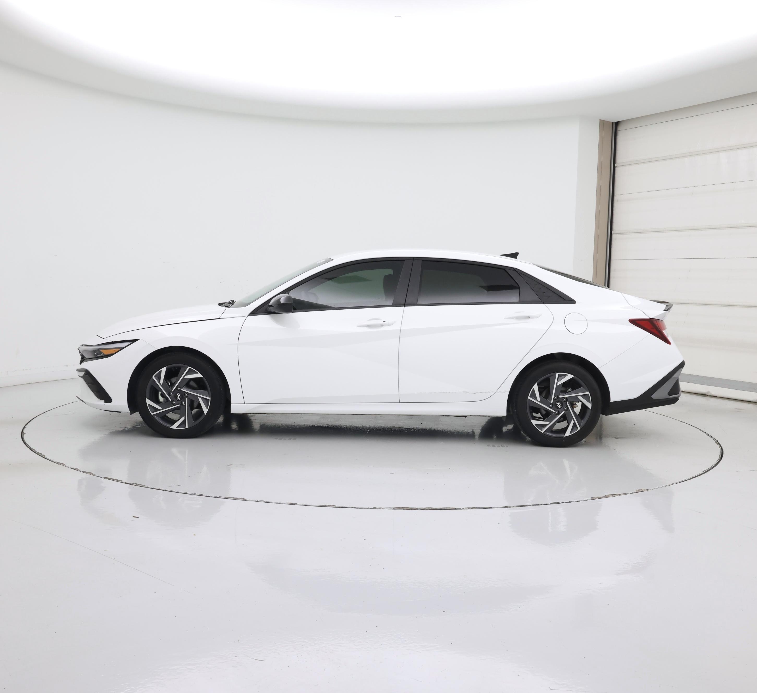 Thumbnail: 2025 Hyundai Elantra - 3