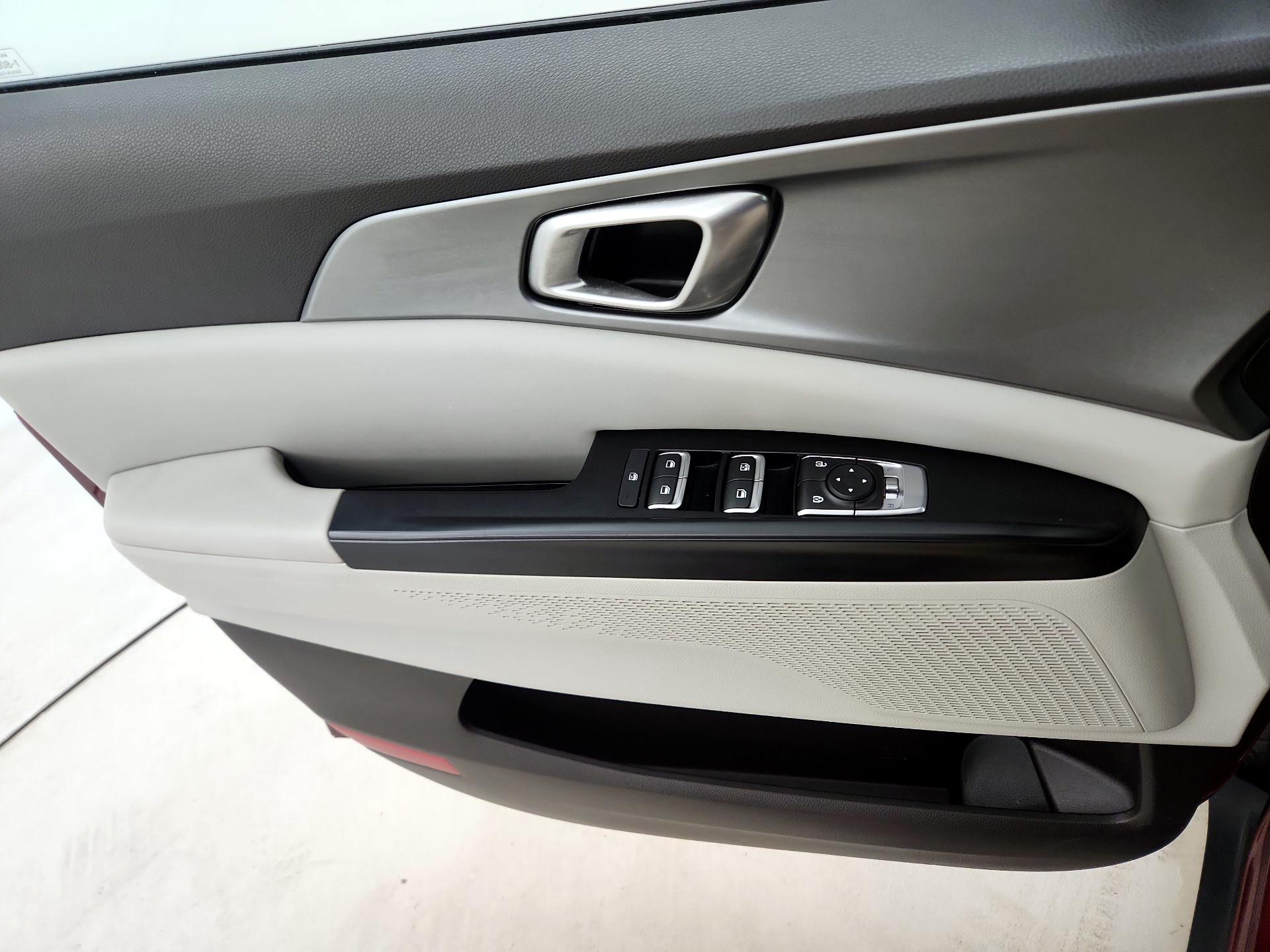 Thumbnail: 2024 Kia Carnival - 12