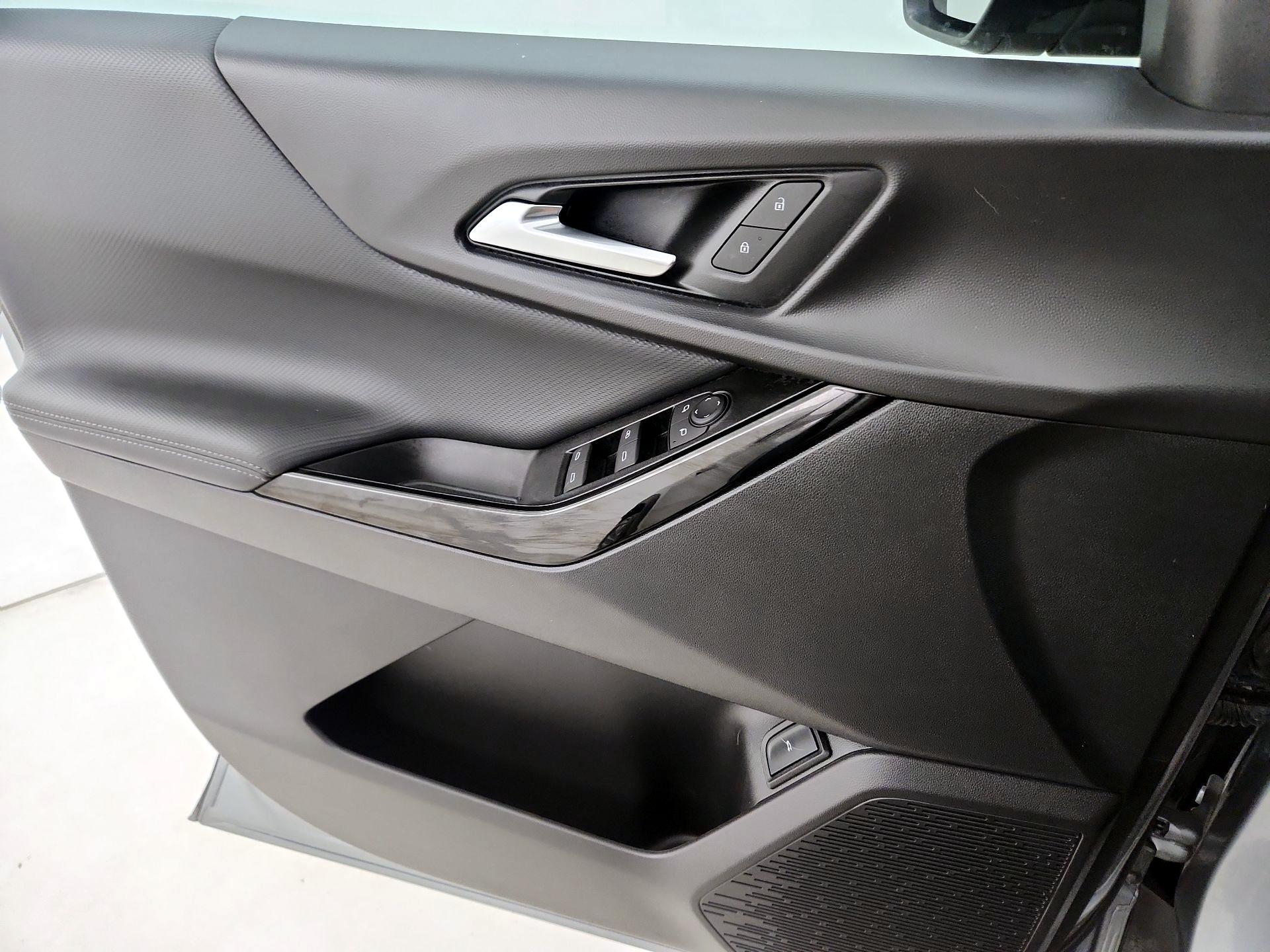 Thumbnail: 2025 Chevrolet Equinox - 12