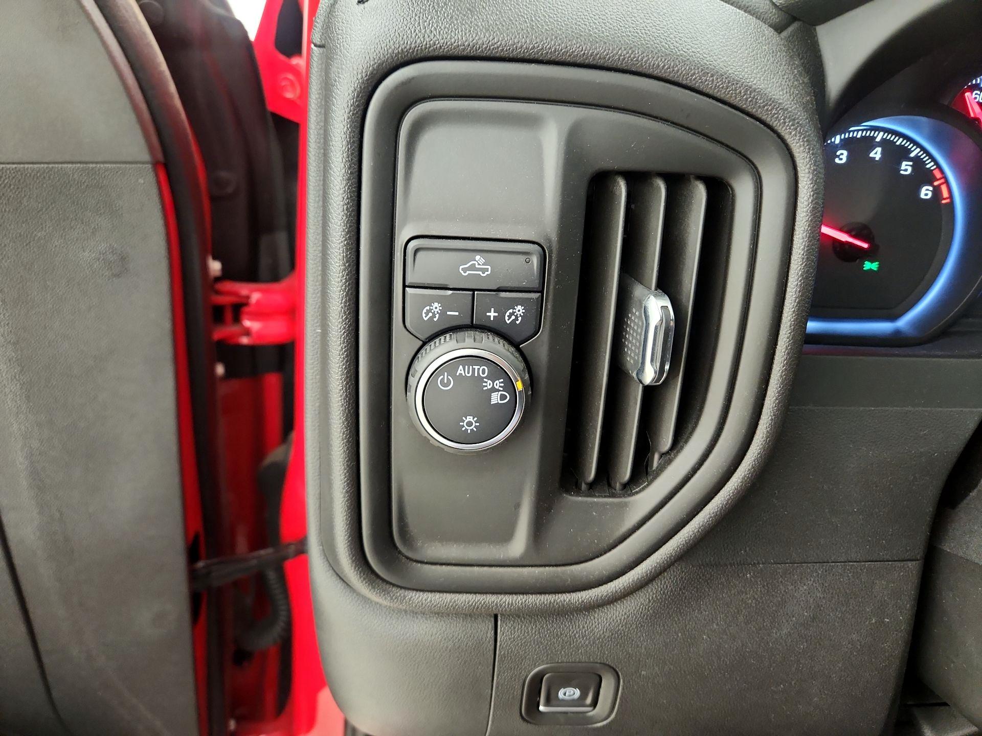 Thumbnail: 2022 Chevrolet Silverado 1500 - 13