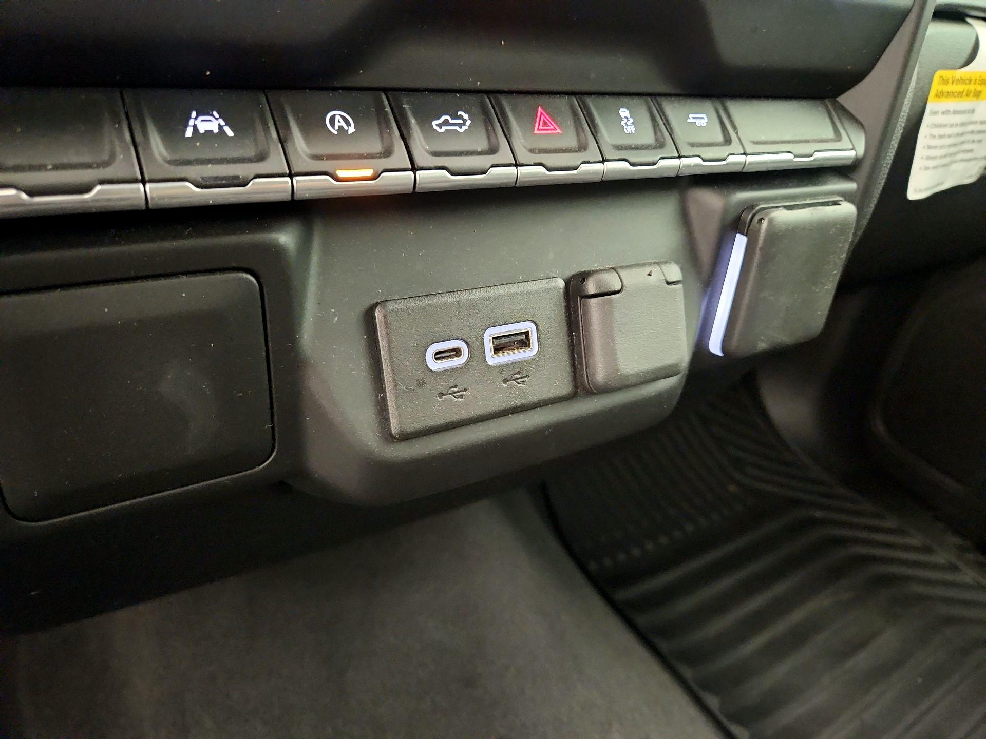 Thumbnail: 2022 Chevrolet Silverado 1500 - 18