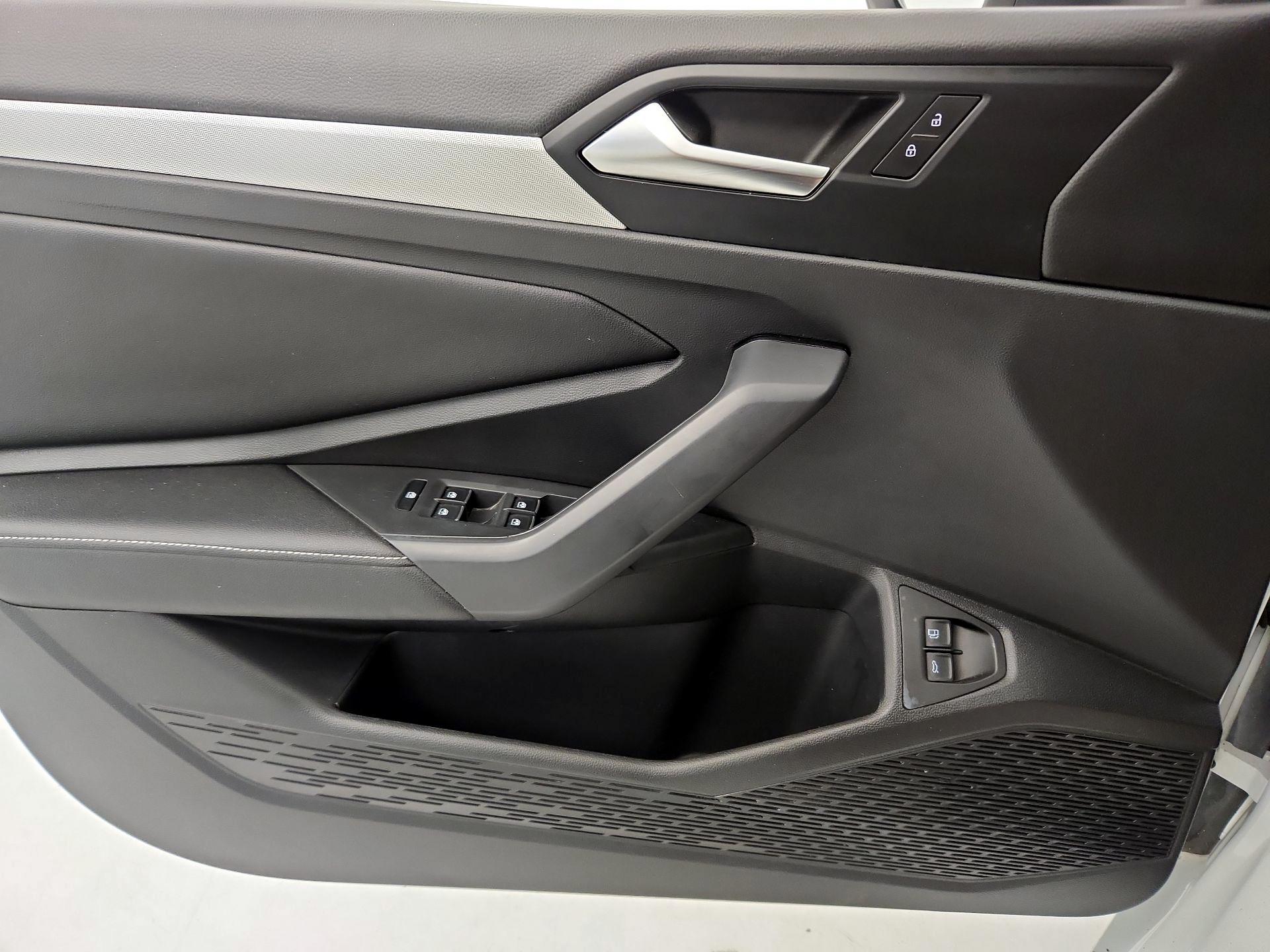 Thumbnail: 2022 Volkswagen Jetta - 12