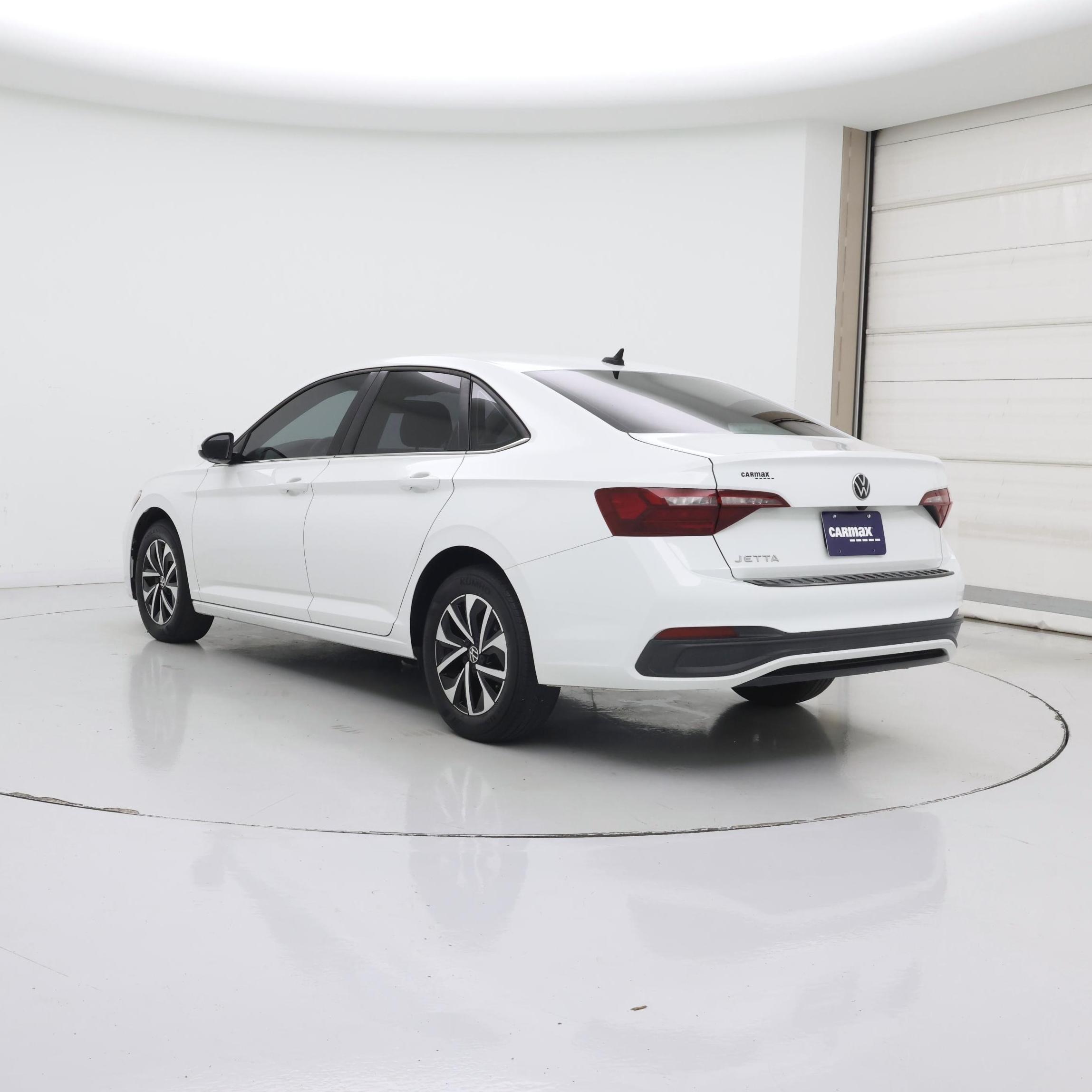 Thumbnail: 2022 Volkswagen Jetta - 2