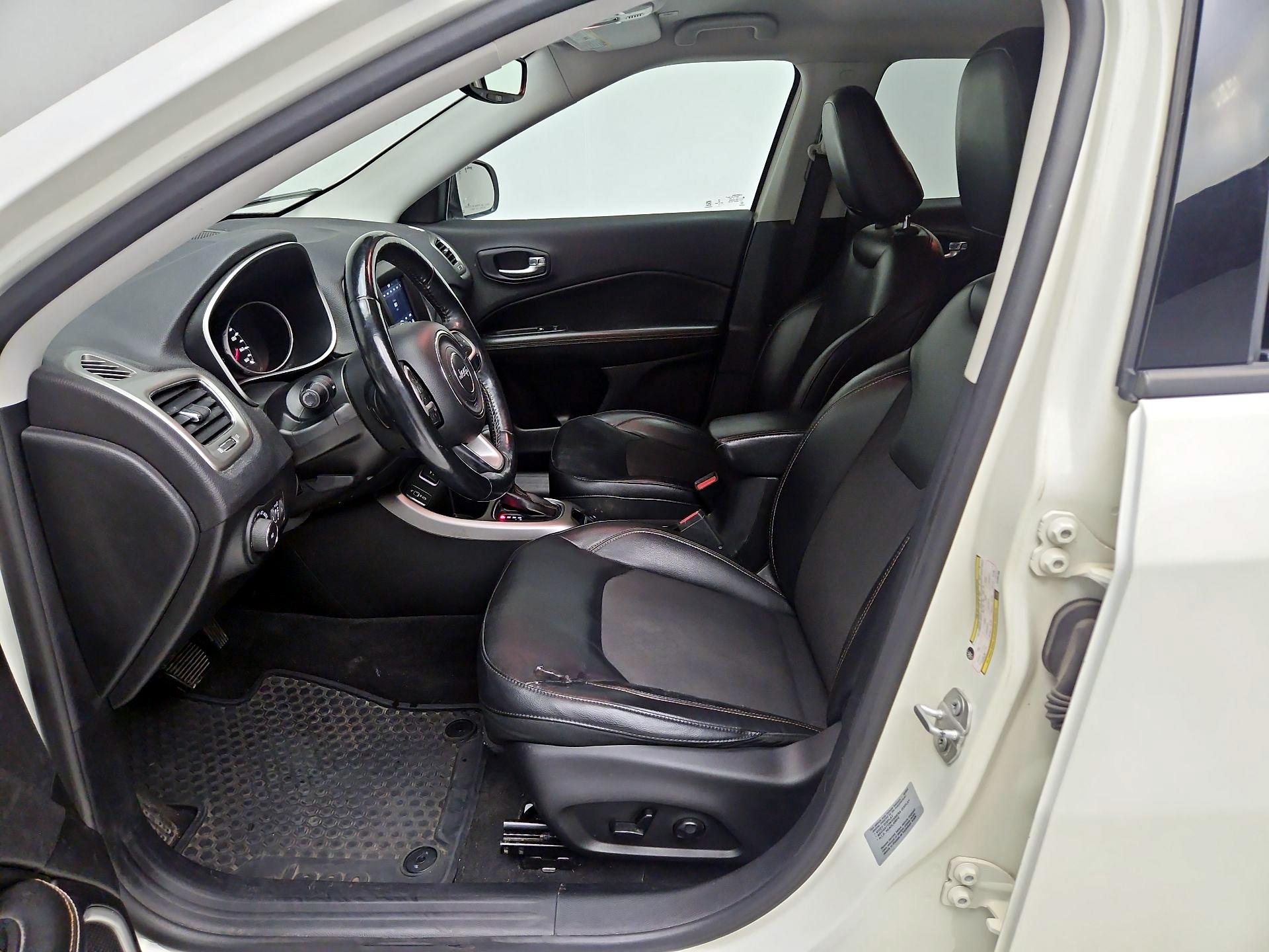 Thumbnail: 2018 Jeep Compass - 11