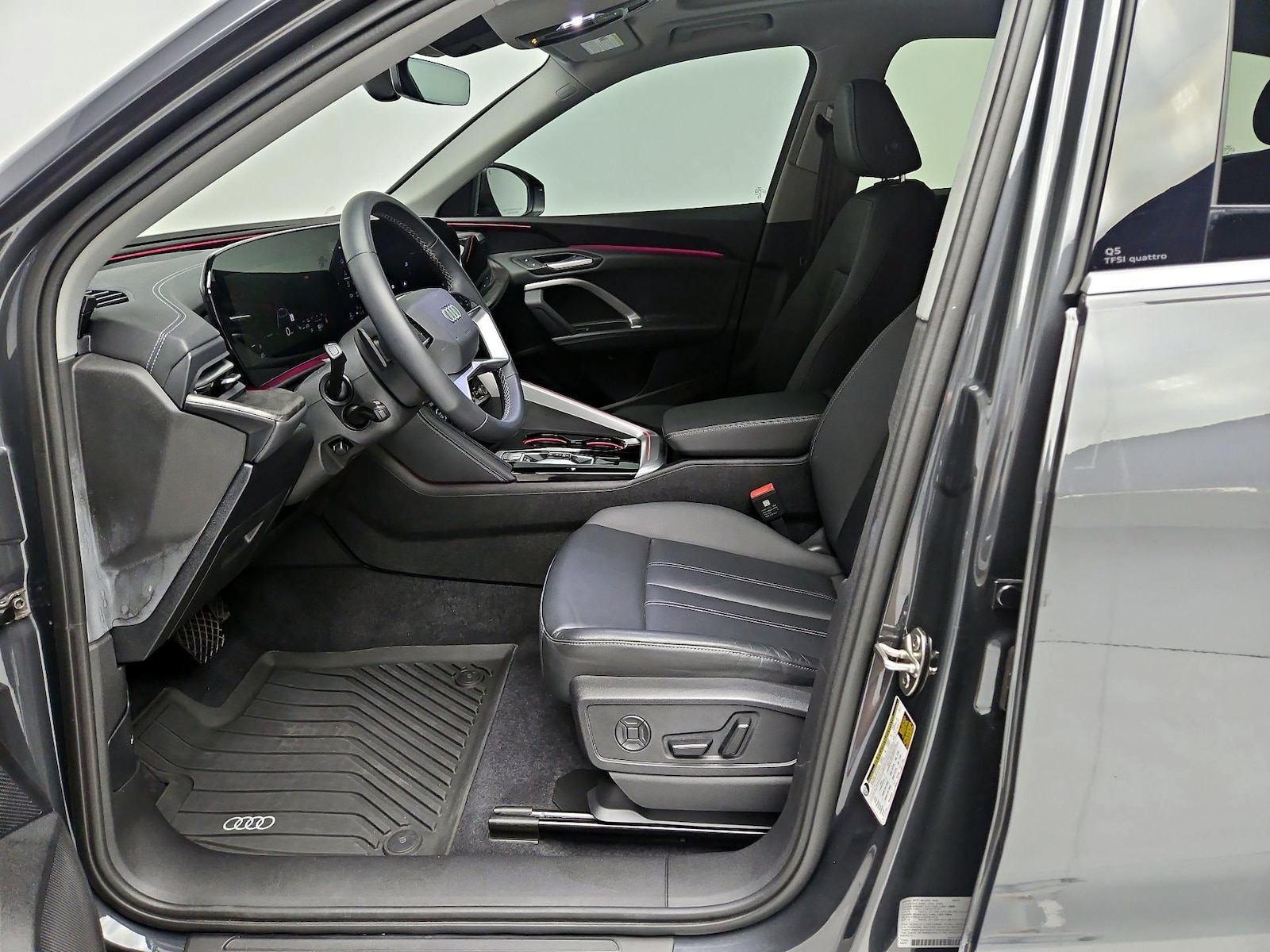 2025 Audi Q5 Premium - Photo 12