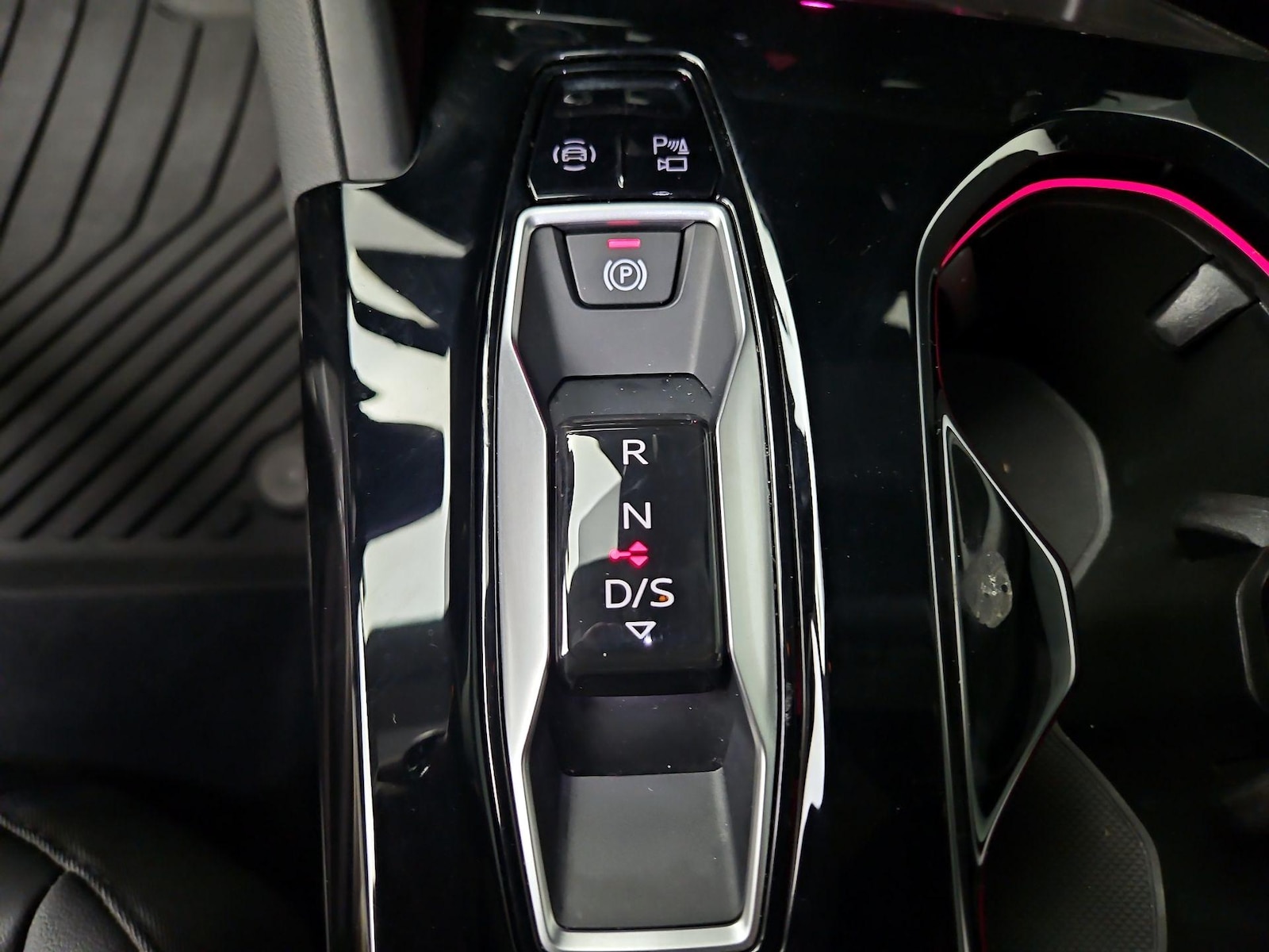 2025 Audi Q5 Premium - Photo 18