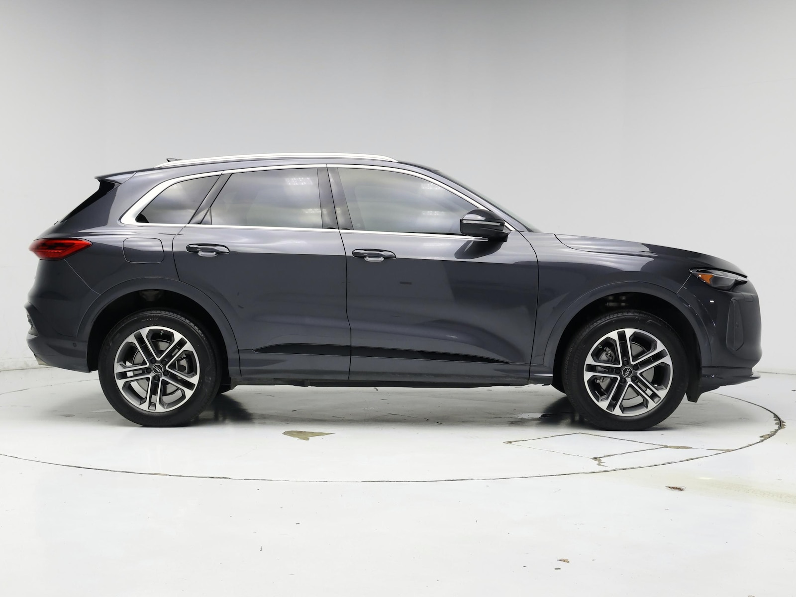 2025 Audi Q5 Premium - Photo 8
