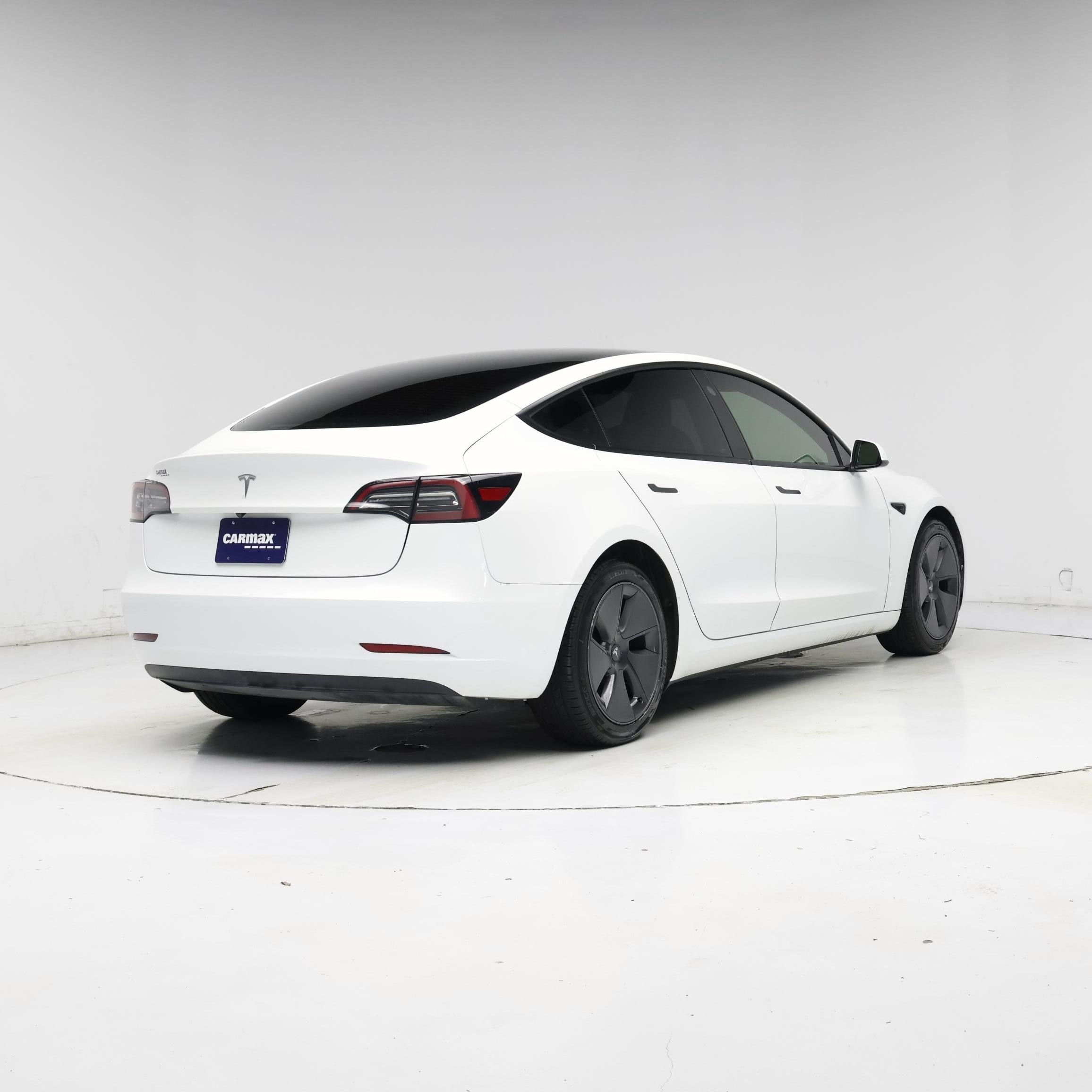 Thumbnail: 2023 Tesla Model 3 - 8