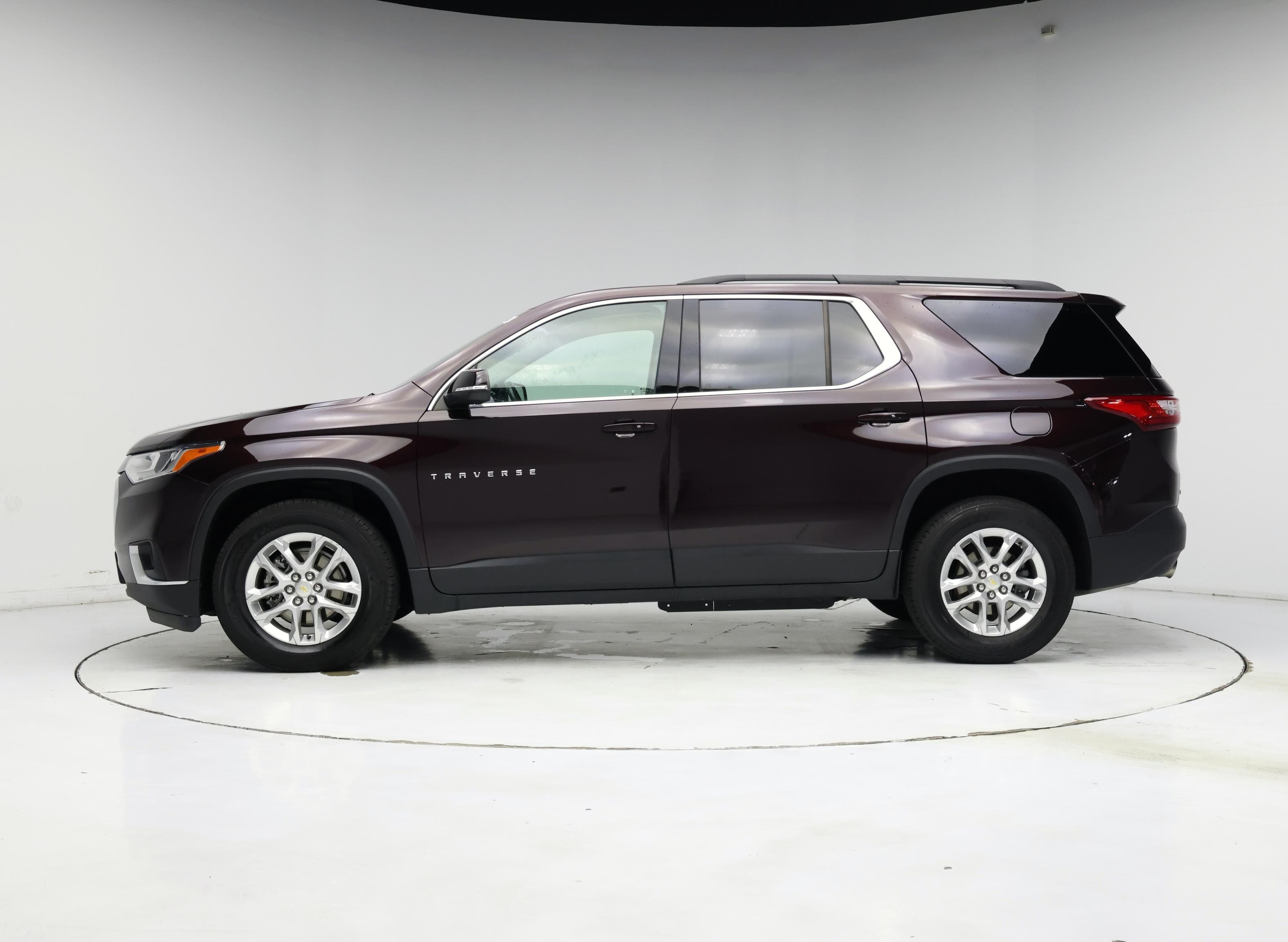 Thumbnail: 2021 Chevrolet Traverse - 3