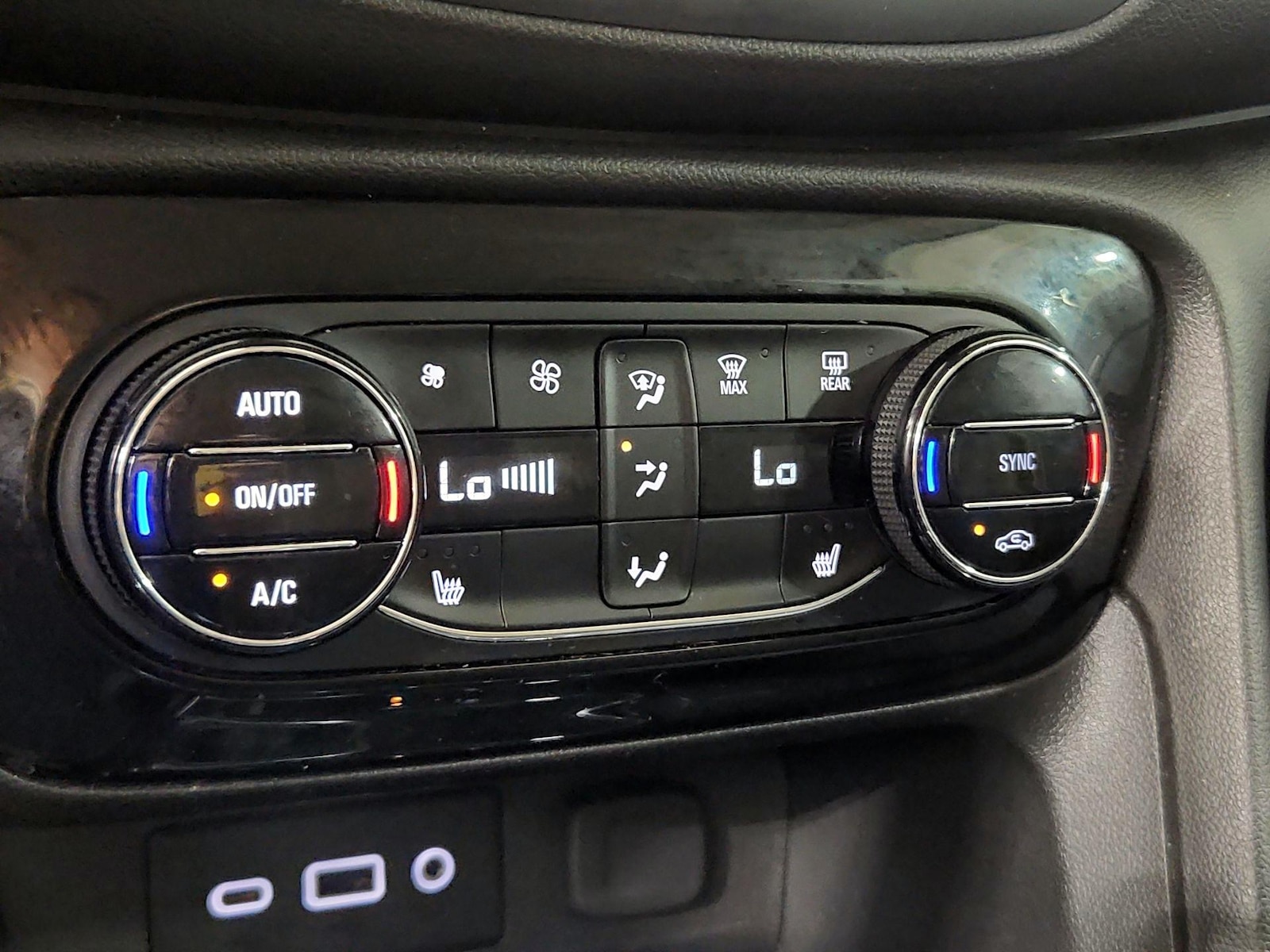 2021 Buick Encore GX Select - Photo 17