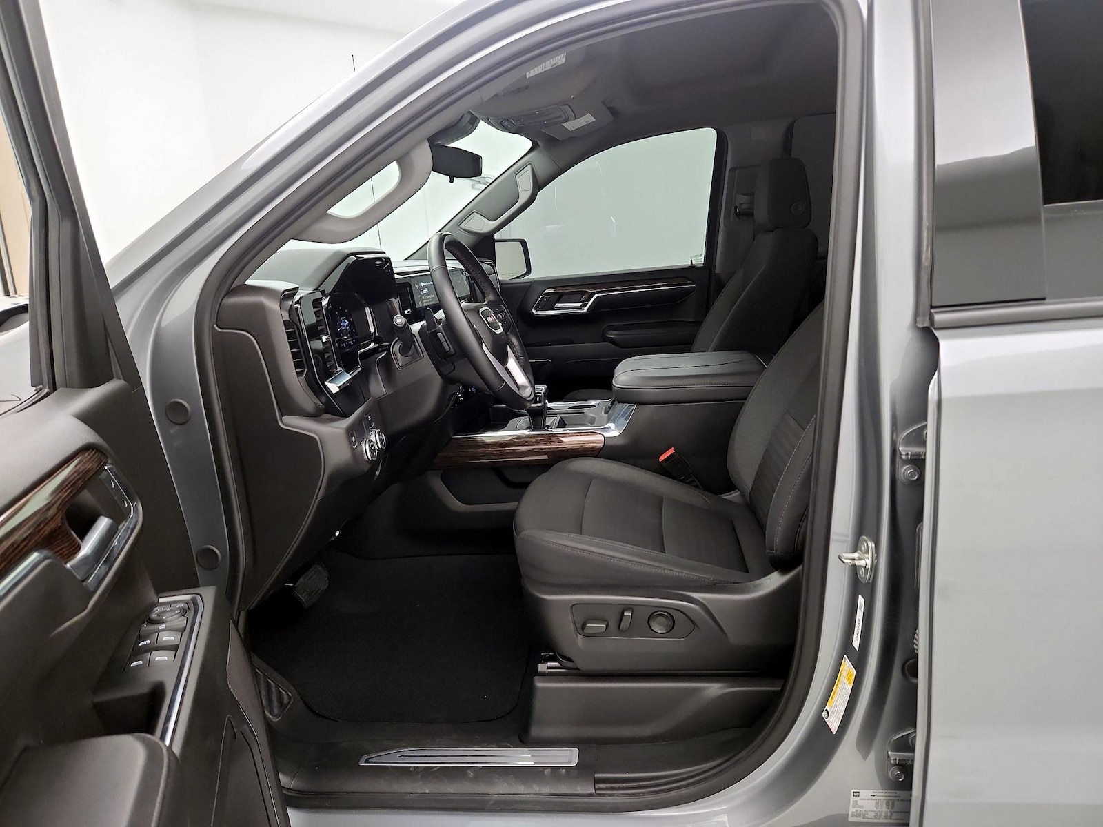 2024 GMC Sierra 1500 Elevation - Photo 12