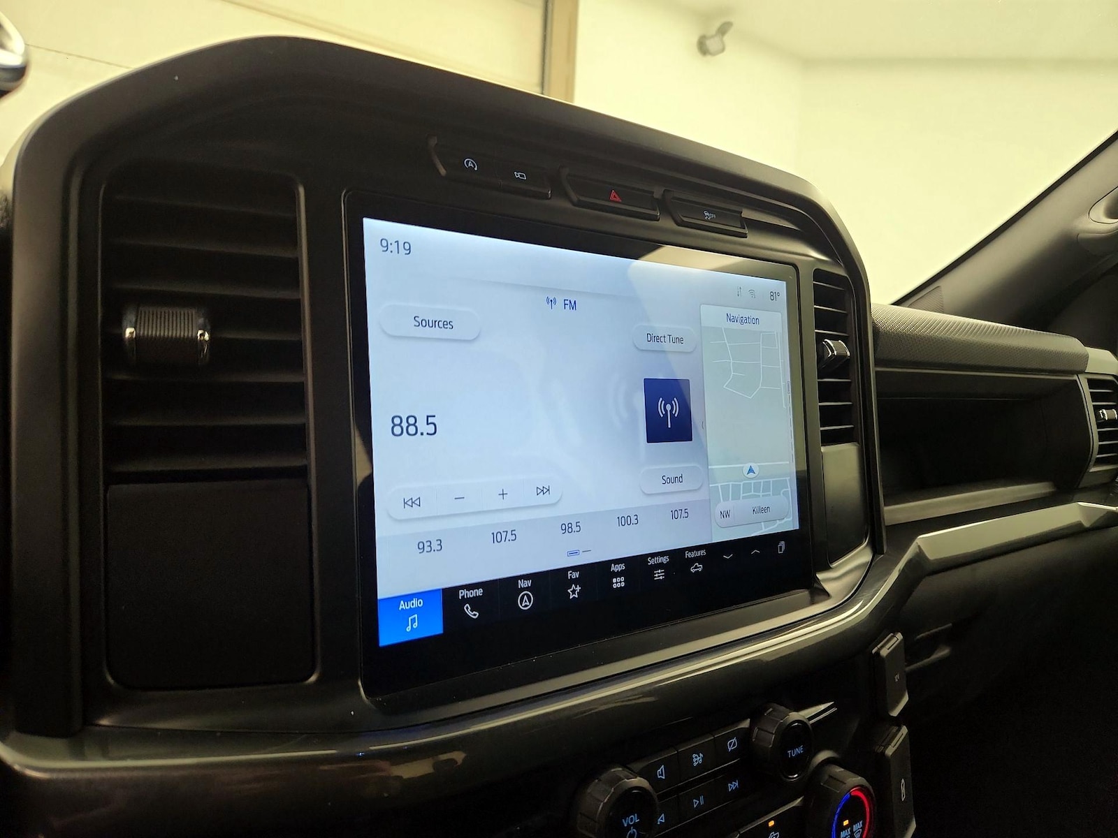 2024 Ford F-150 STX - Photo 17