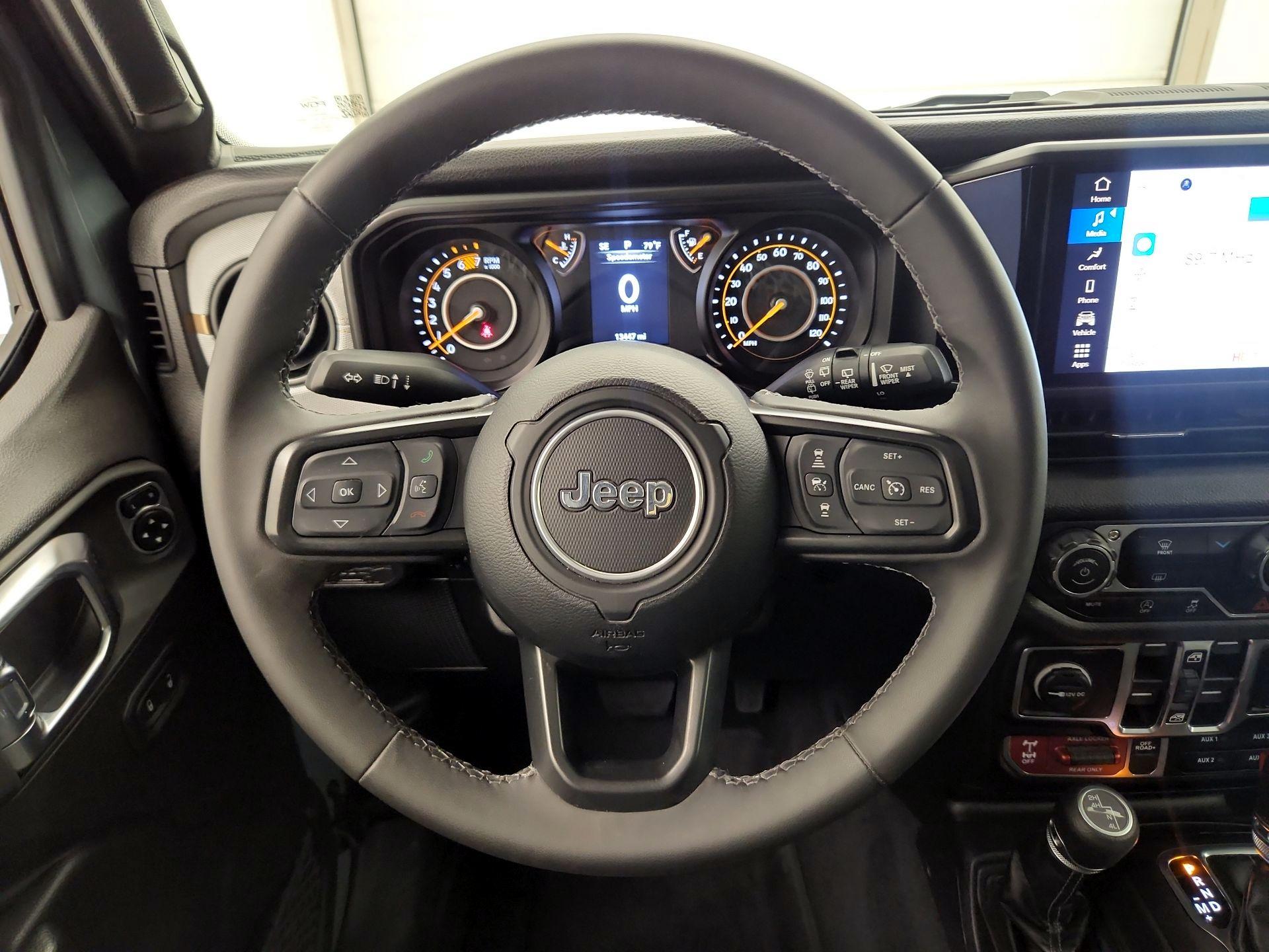 Thumbnail: 2025 Jeep Wrangler - 10