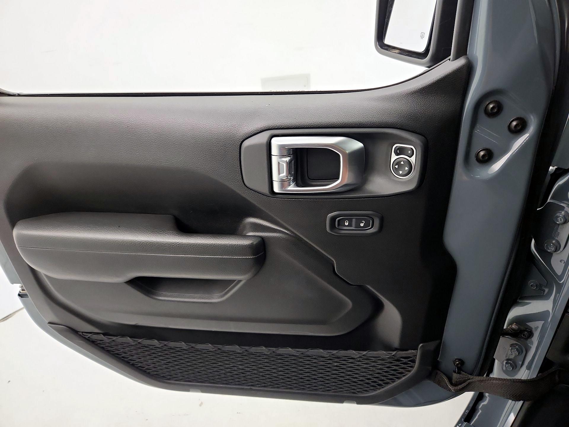 Thumbnail: 2025 Jeep Wrangler - 12