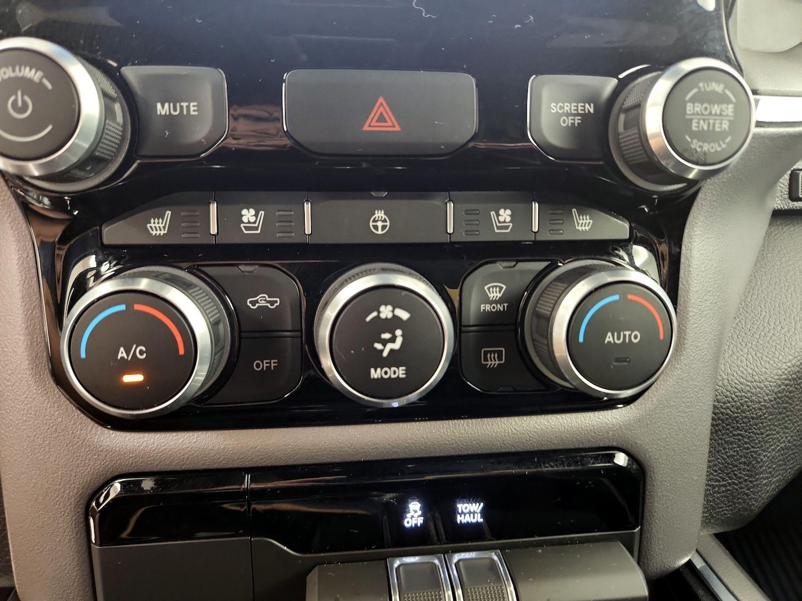 2023 RAM Ram 1500 Pickup Laramie - Photo 18