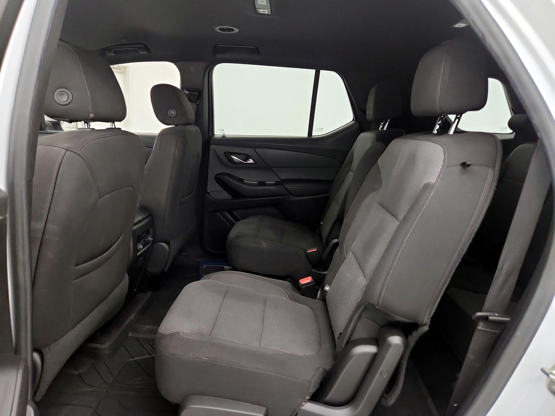 Thumbnail: 2023 Chevrolet Traverse - 19